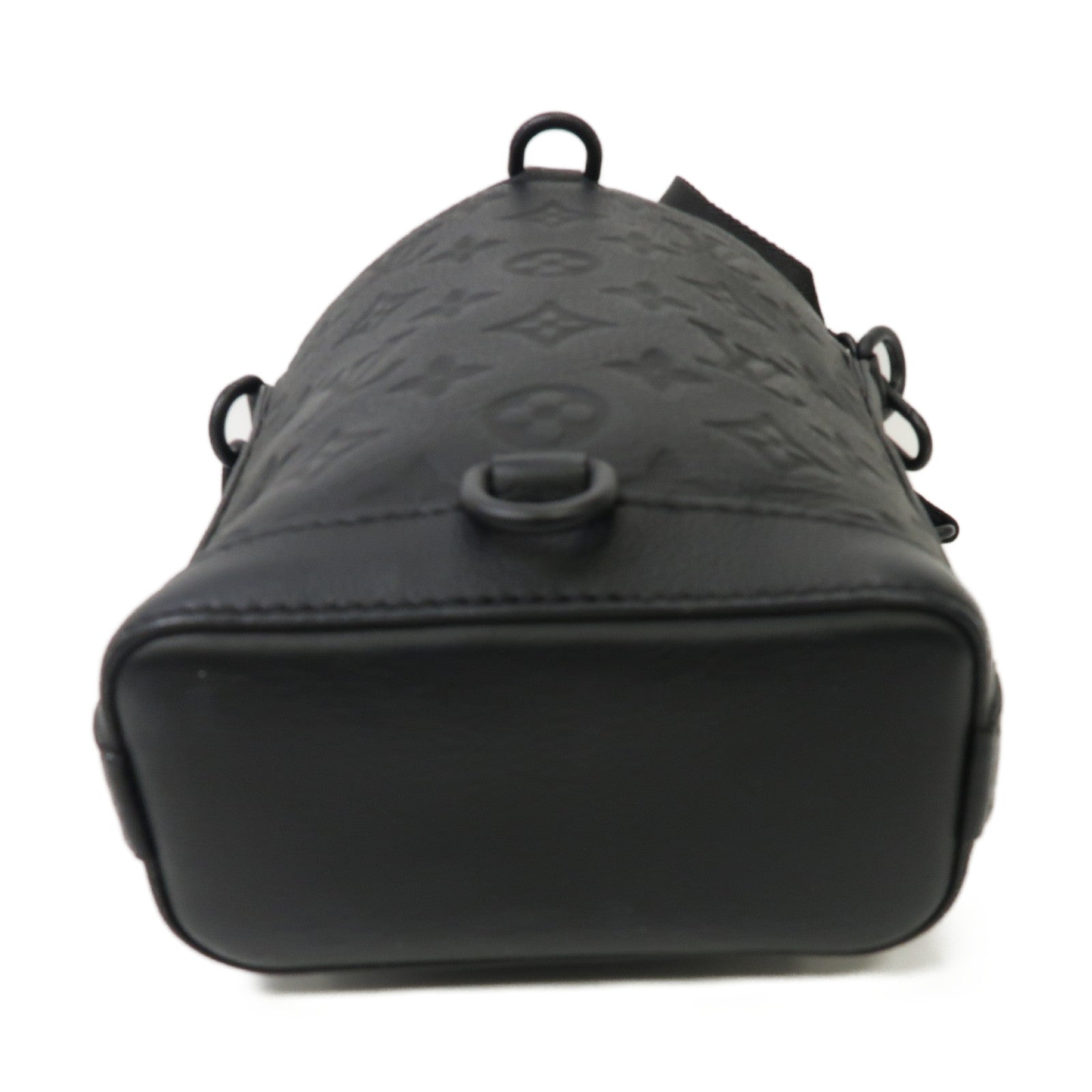 LOUIS VUITTON Monogram Shadow Noe Sling肩背袋黒色