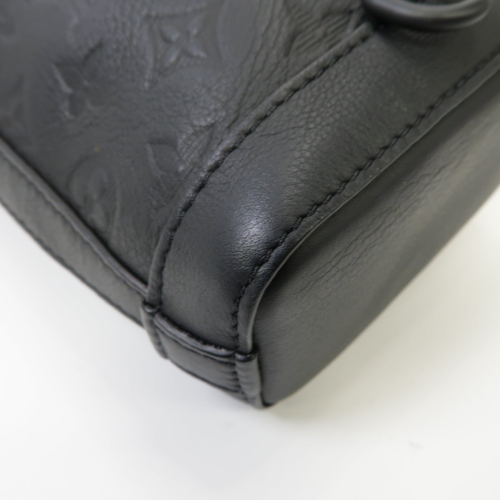 LOUIS VUITTON Monogram Shadow Noe Sling肩背袋黒色