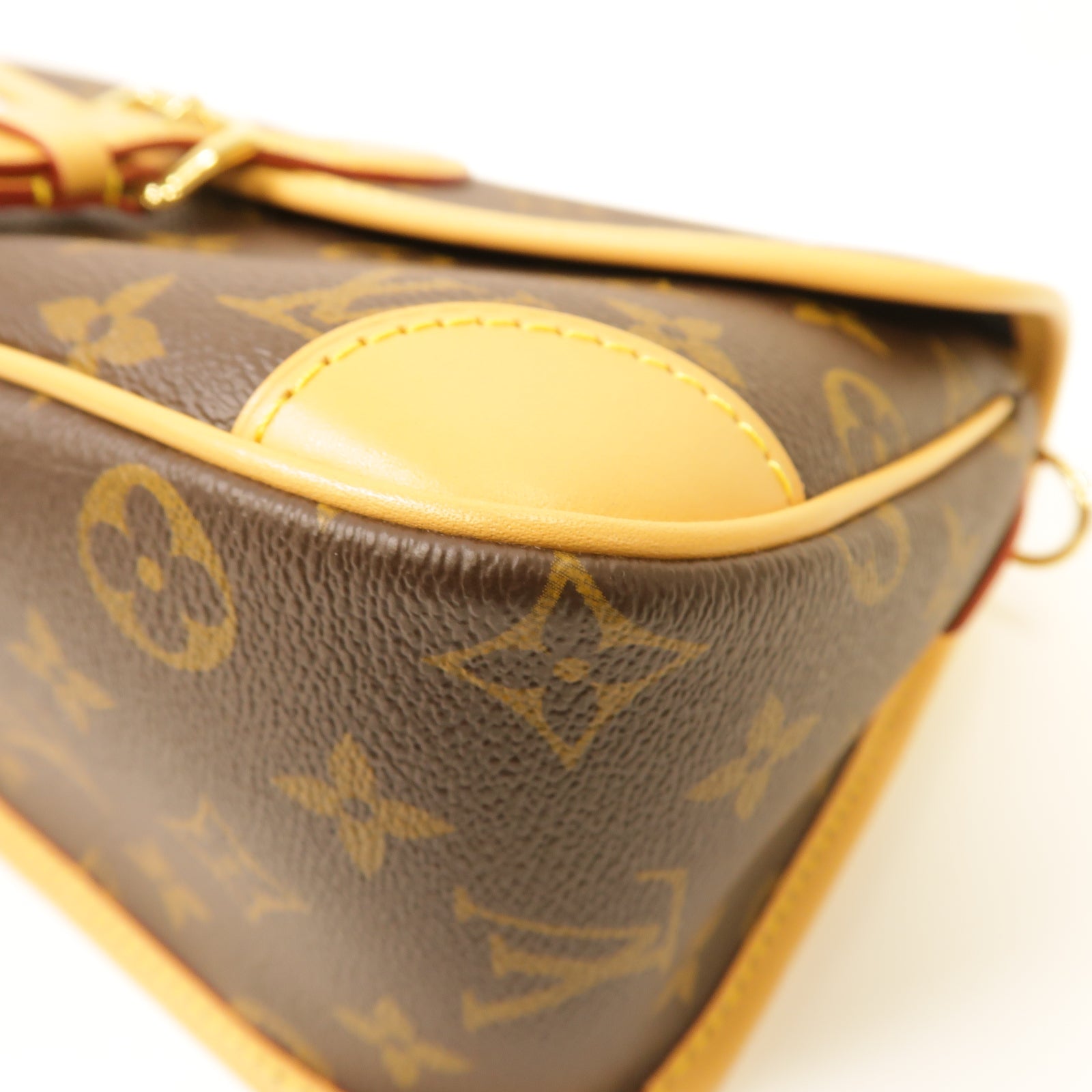 LOUIS VUITTON Monogram Diane金扣肩背袋棕色