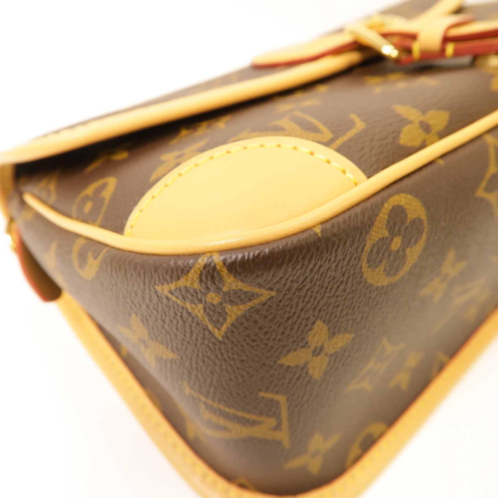 LOUIS VUITTON Monogram Diane金扣肩背袋棕色
