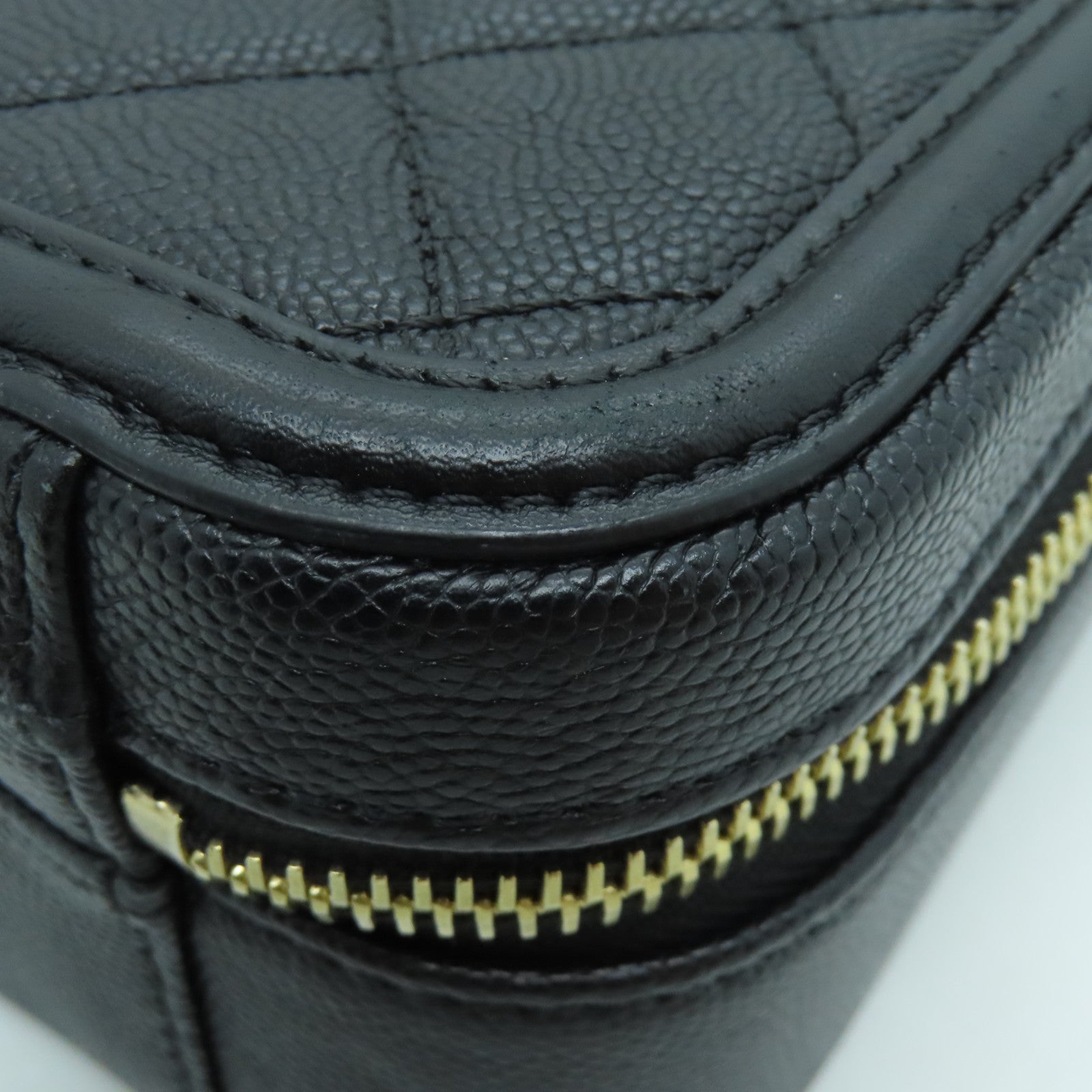 CHANEL 菱格Caviar皮革Vanity Case金扣鏈帶肩背袋黑色