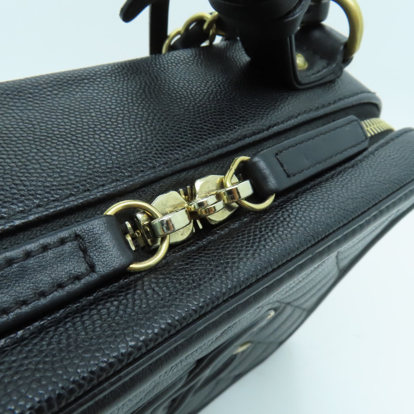 CHANEL 菱格Caviar皮革Vanity Case金扣鏈帶肩背袋黑色