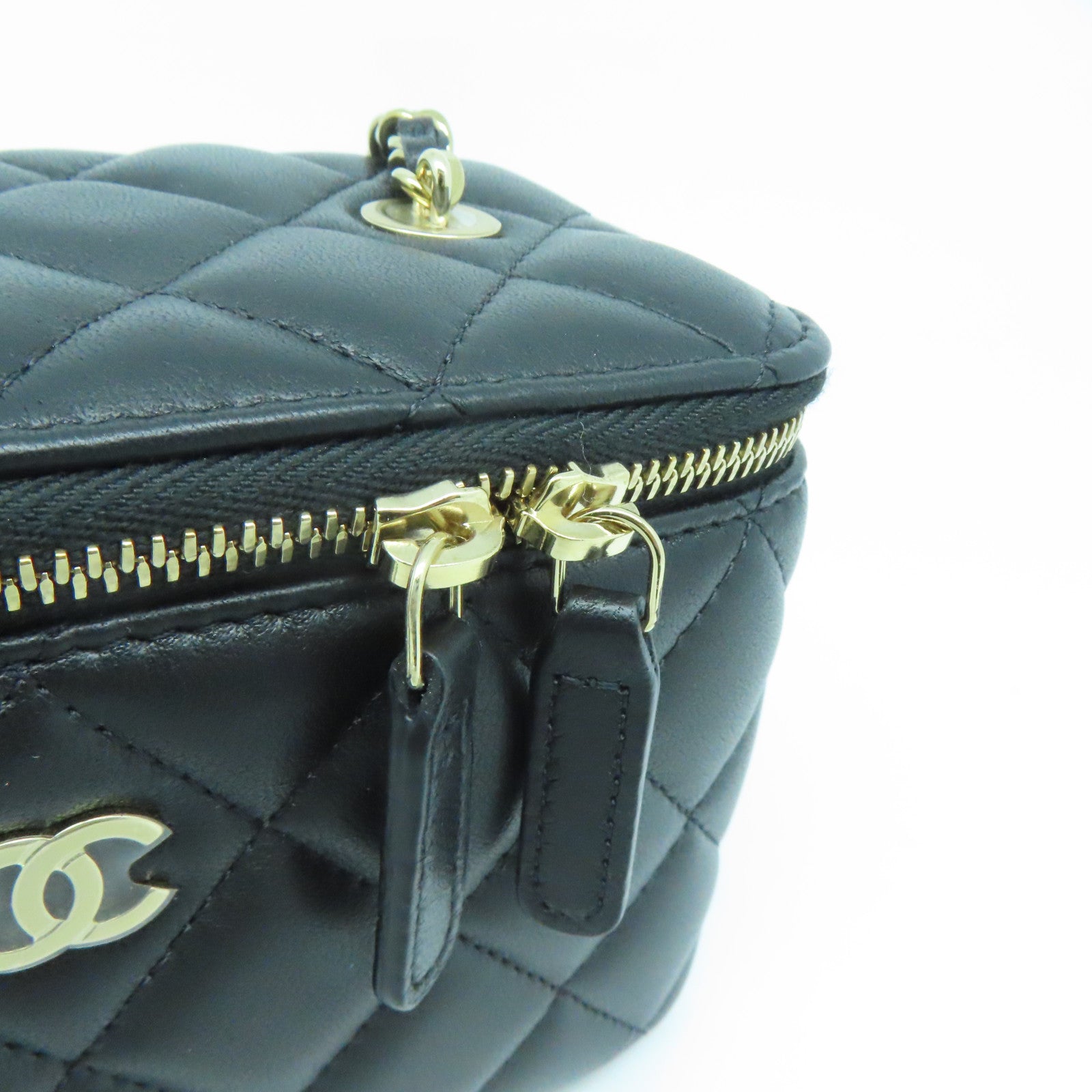 CHANEL 菱格羊皮皮革Vanity Bag银扣链带肩背袋黑色
