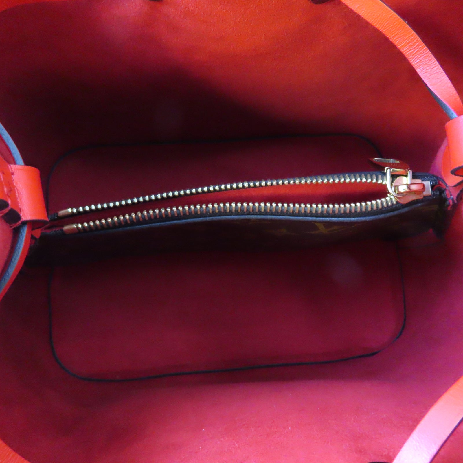 LOUIS VUITTON Monogram NeoNoe MM金扣肩背袋啡色/紅色