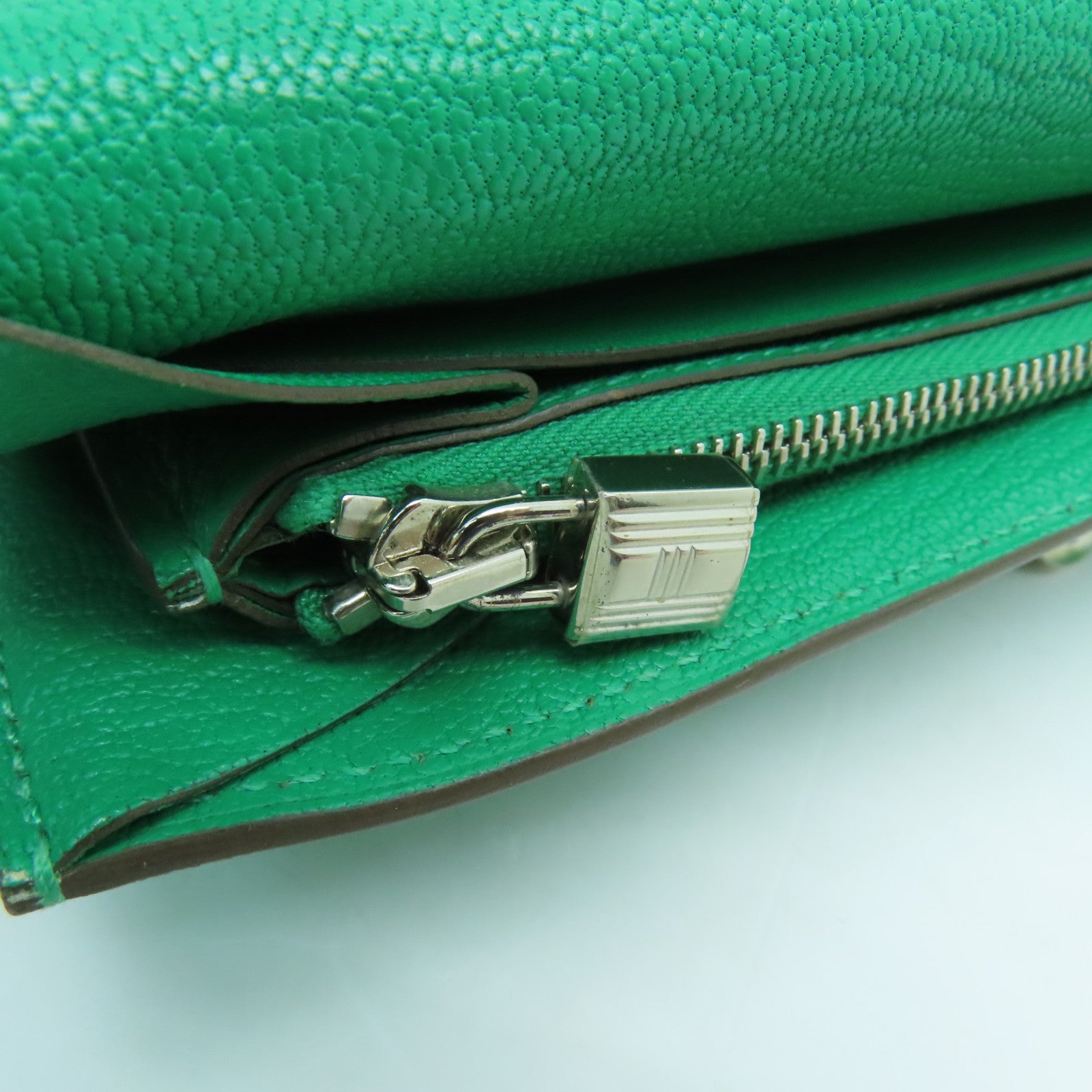 HERMES Chevre Leather Kelly Wallet Silver Buckle Long Wallet Bamboo Green