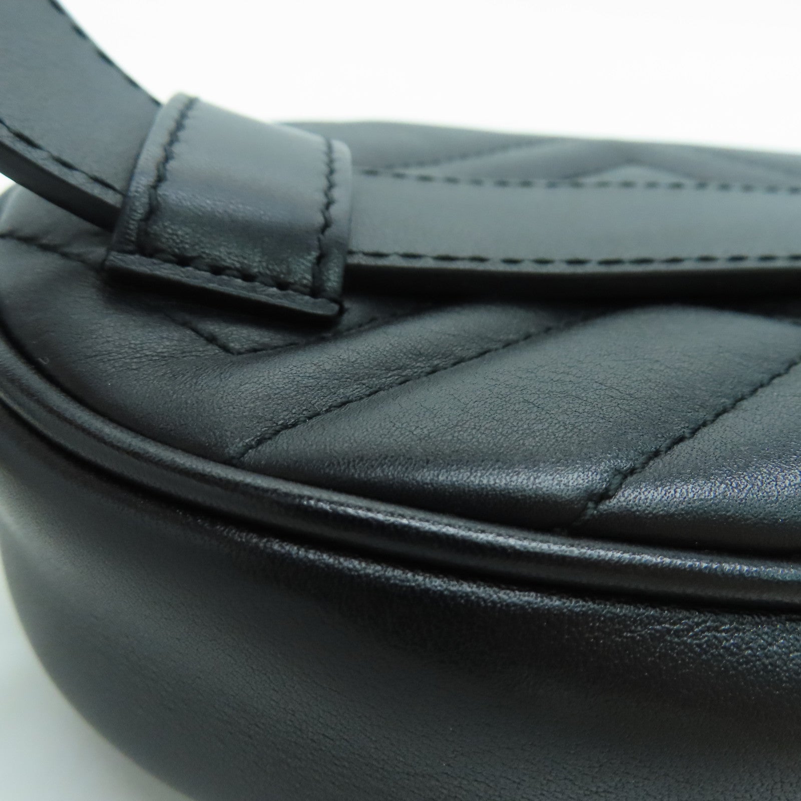 GUCCI 牛皮皮革GG Marmont金扣腰包黑色