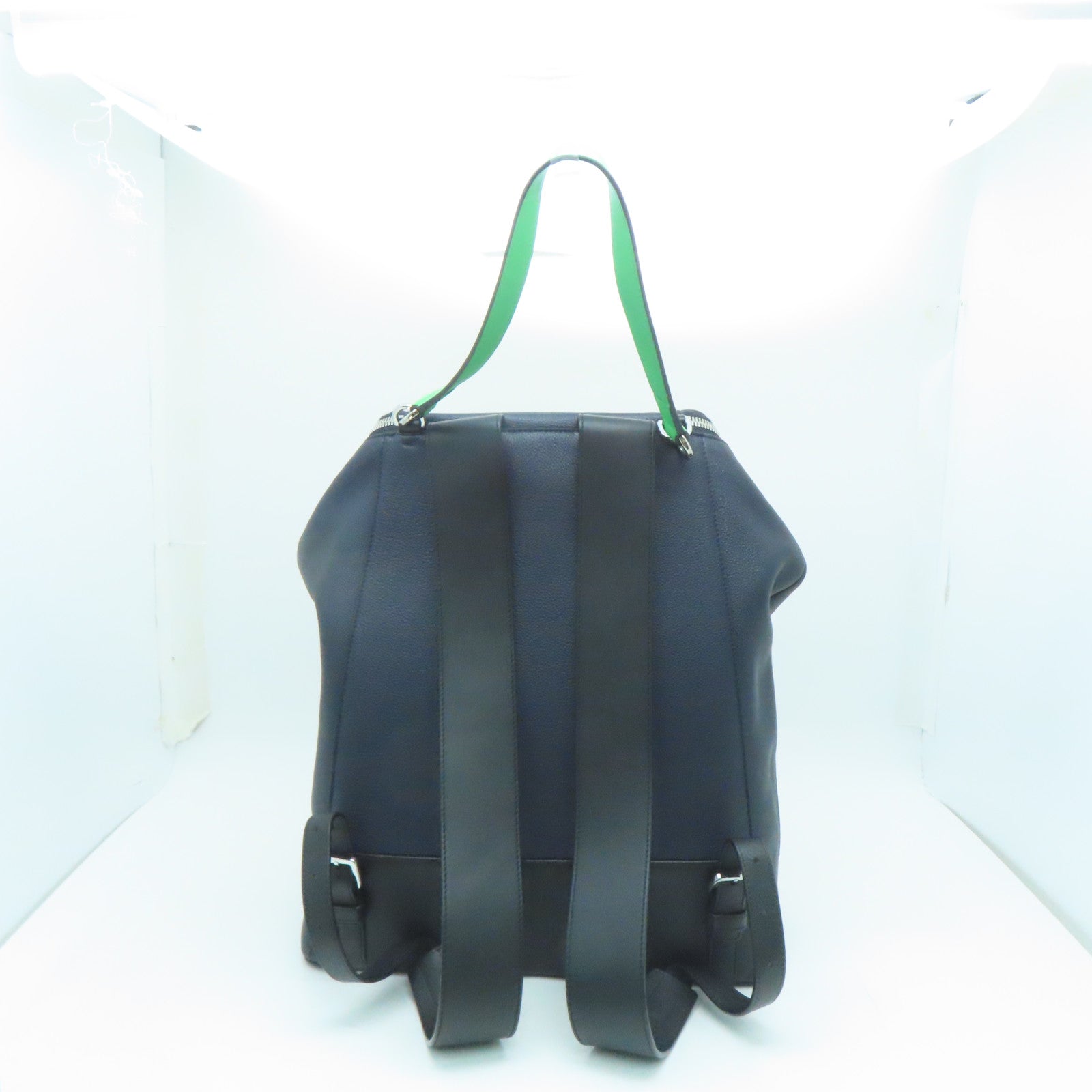 LOEWE 牛皮皮革Backpack银扣背包灰色/深蓝色