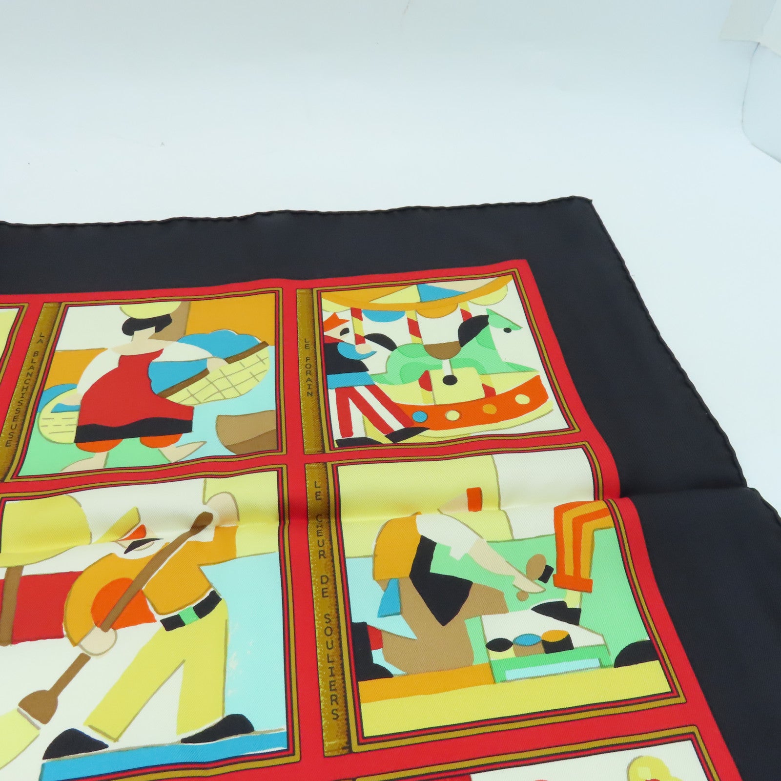 HERMES Silk Scarf Black/Color