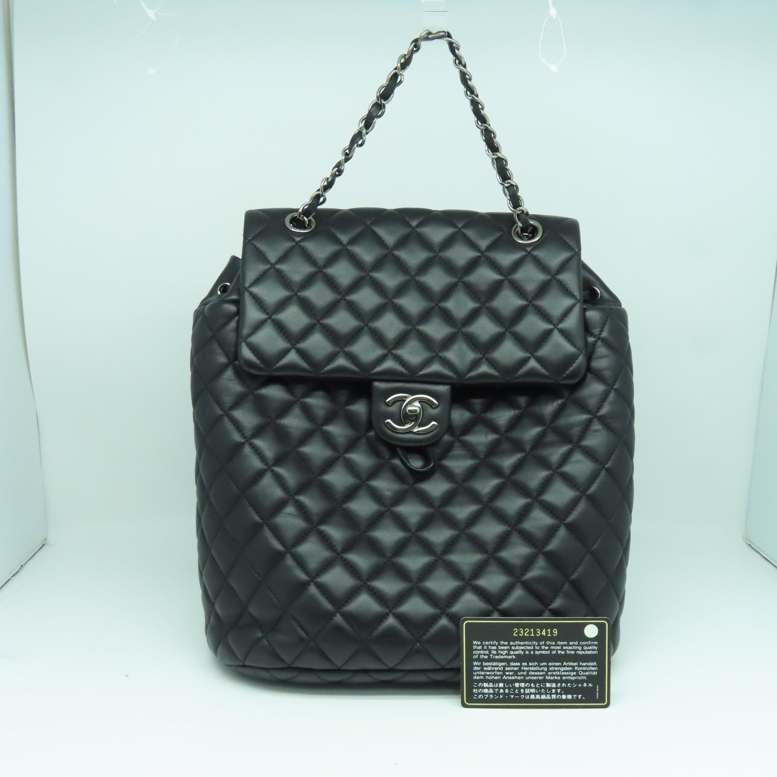 CHANEL 菱格羊皮皮革Backpack銀扣背包黑色