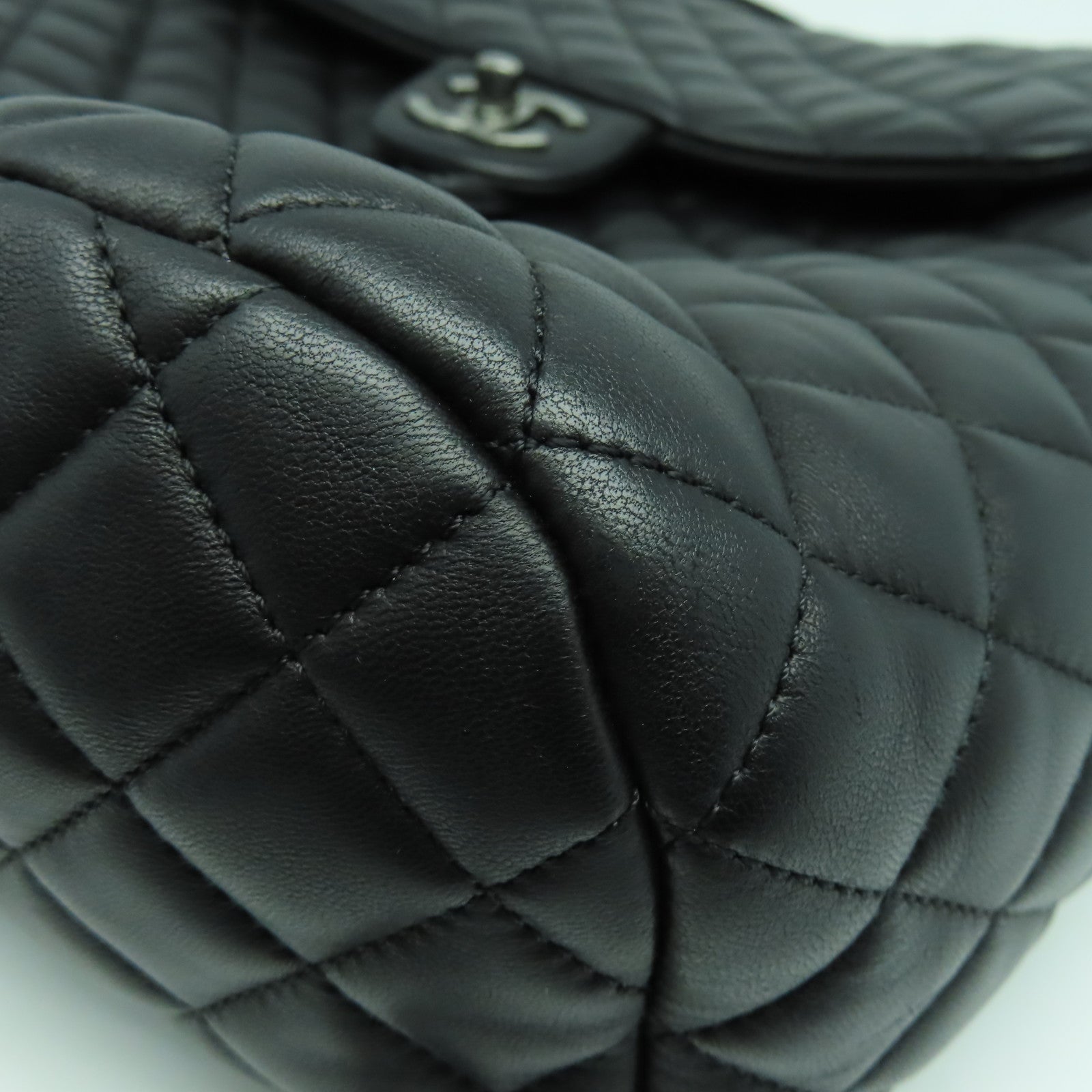 CHANEL 菱格羊皮皮革Backpack銀扣背包黑色