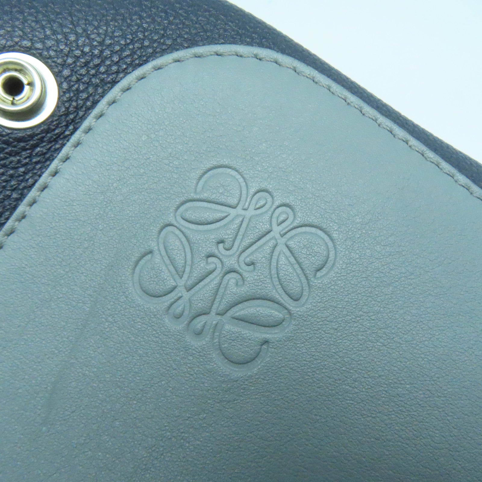 LOEWE 牛皮皮革Backpack银扣背包灰色/深蓝色