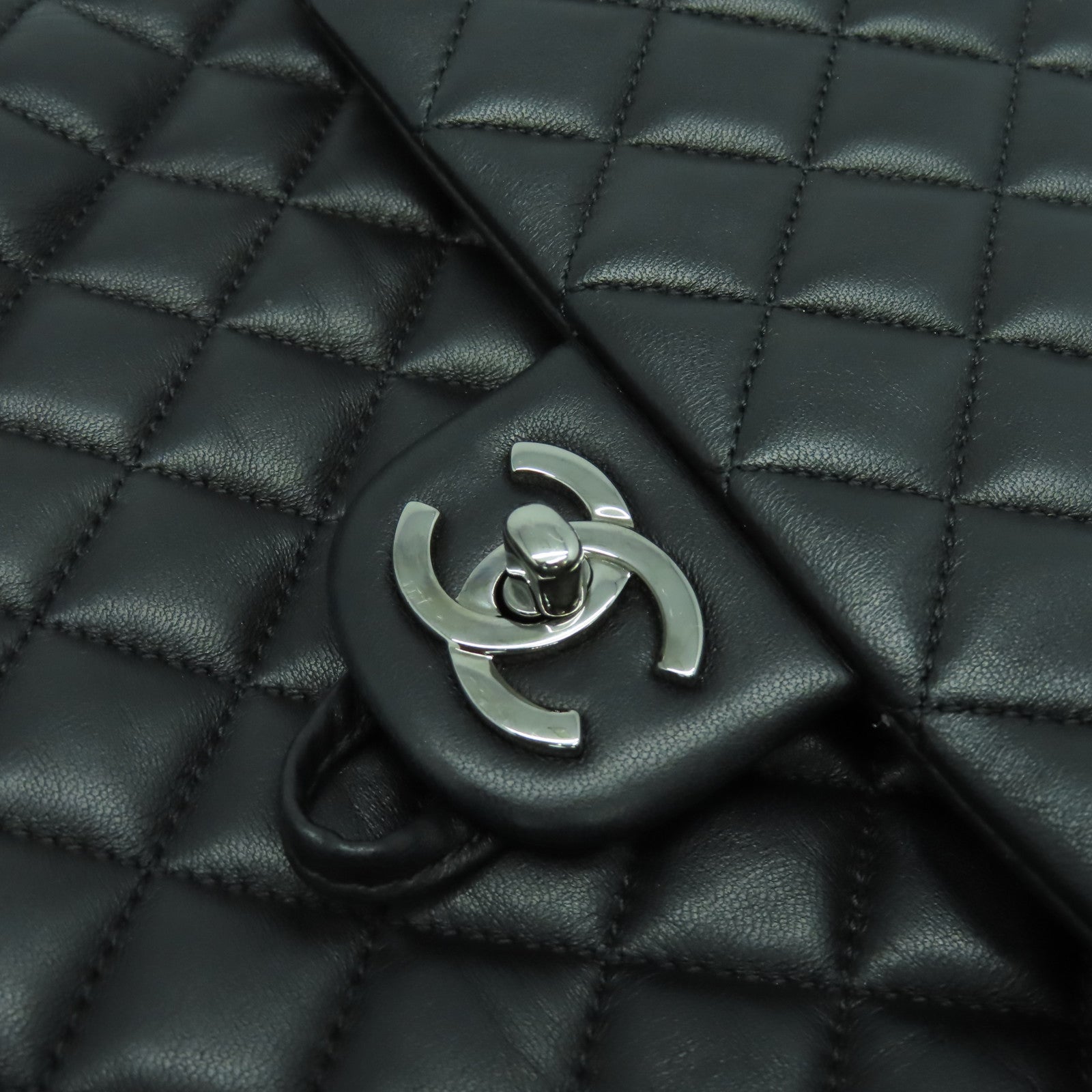 CHANEL 菱格羊皮皮革Backpack銀扣背包黑色
