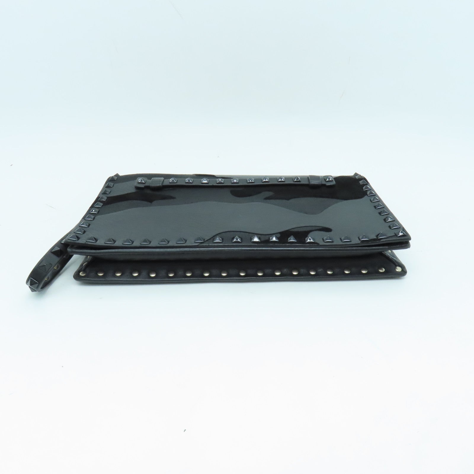Valentino 牛皮皮革Clutch Bag銀扣手拿包黑色