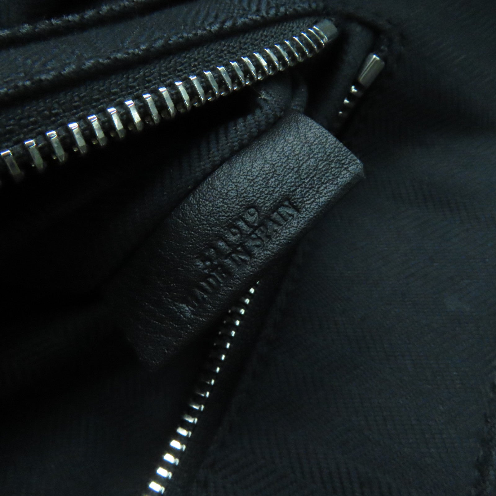LOEWE 牛皮皮革Backpack银扣背包灰色/深蓝色