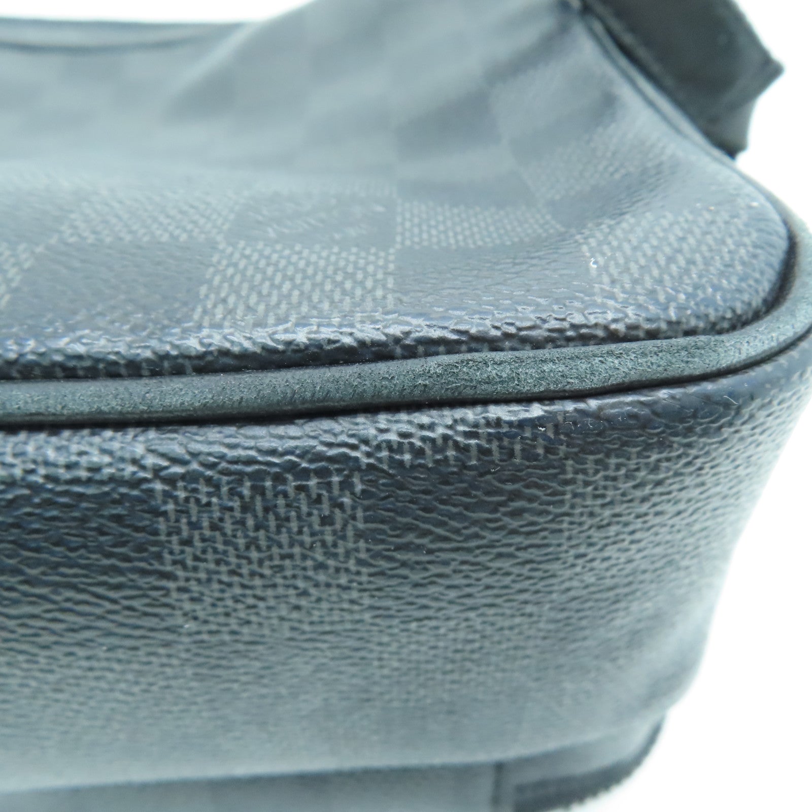 LOUIS VUITTON Damier Graphite Utility Messenger Bag肩背袋黑色