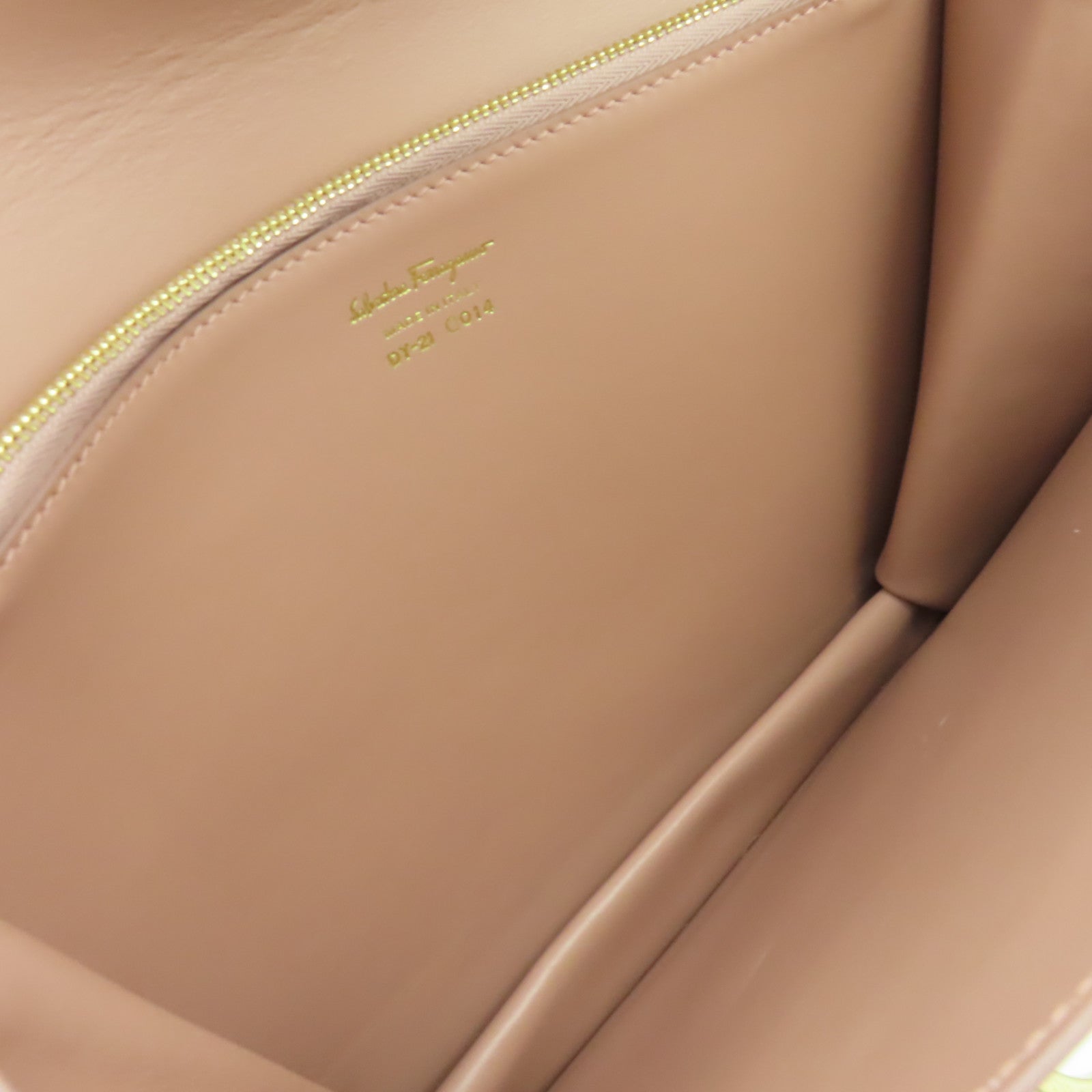 Salvatore Ferragamo 牛皮皮革Marisol Shoulder Bag肩背袋粉紅色