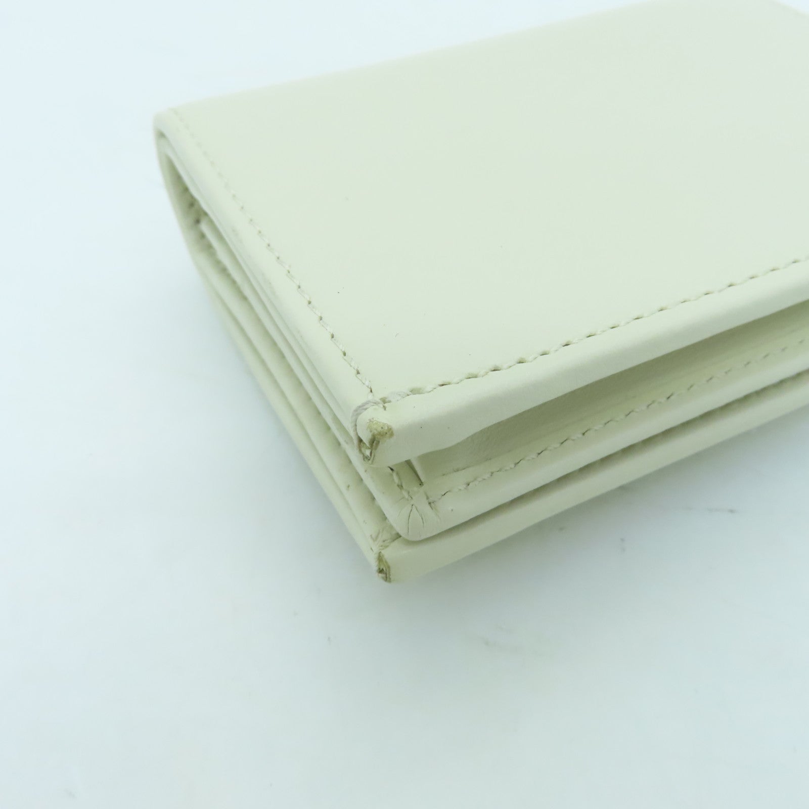 GUCCI cowhide leather Wallet gold buckle wallet white