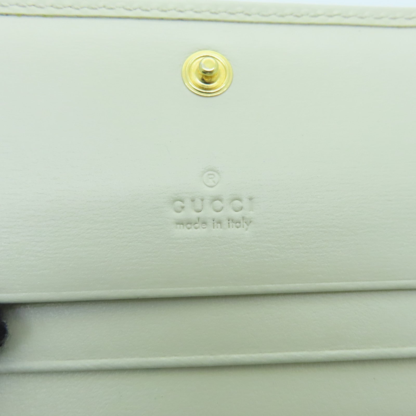GUCCI cowhide leather Wallet gold buckle wallet white