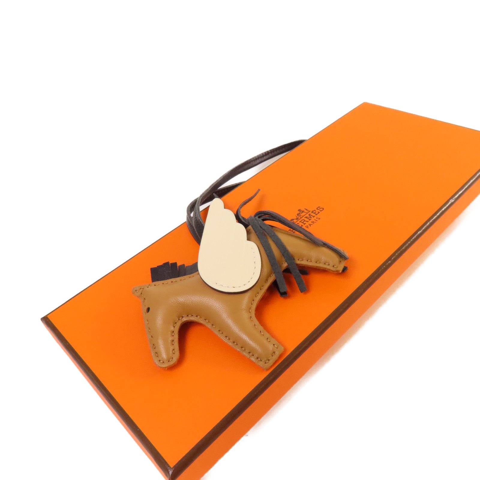 HERMES Swift皮革Rodeo Pegase Charm掛飾Black黑色/Nata奶茶色
