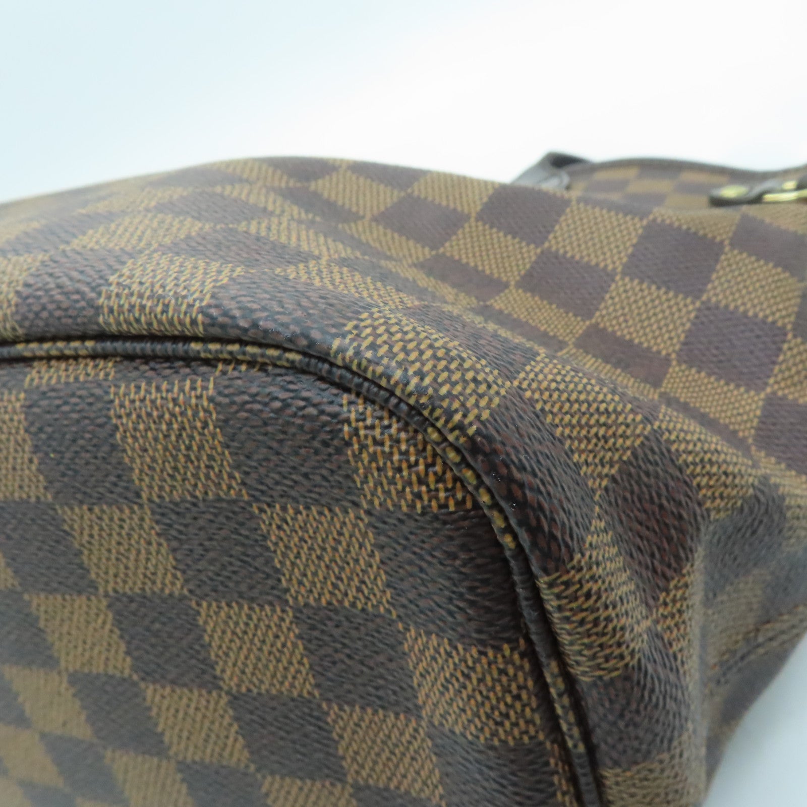 LOUIS VUITTON Damier Neverfull MM gold buckle handle bag brown