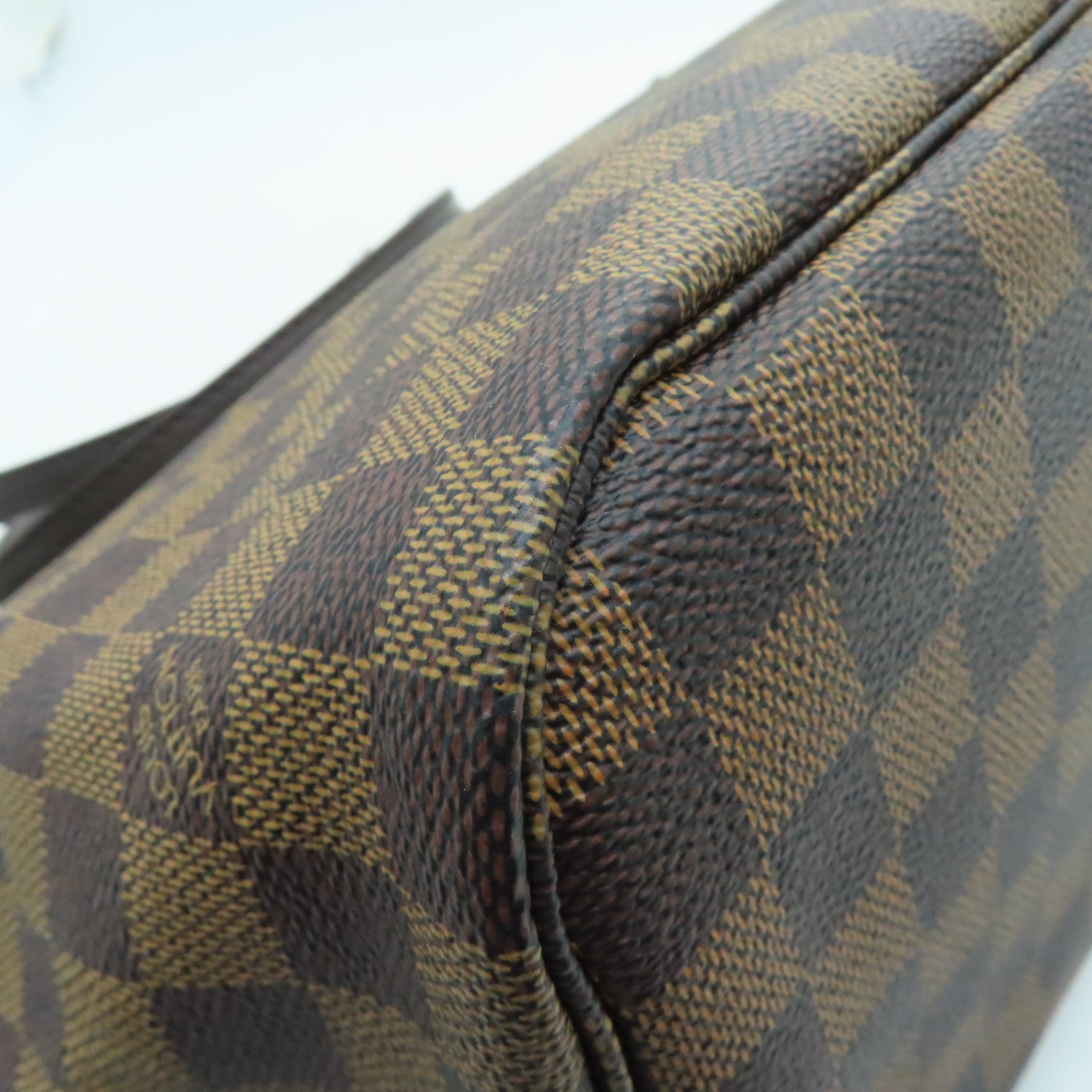 LOUIS VUITTON Damier Neverfull MM gold buckle handle bag brown