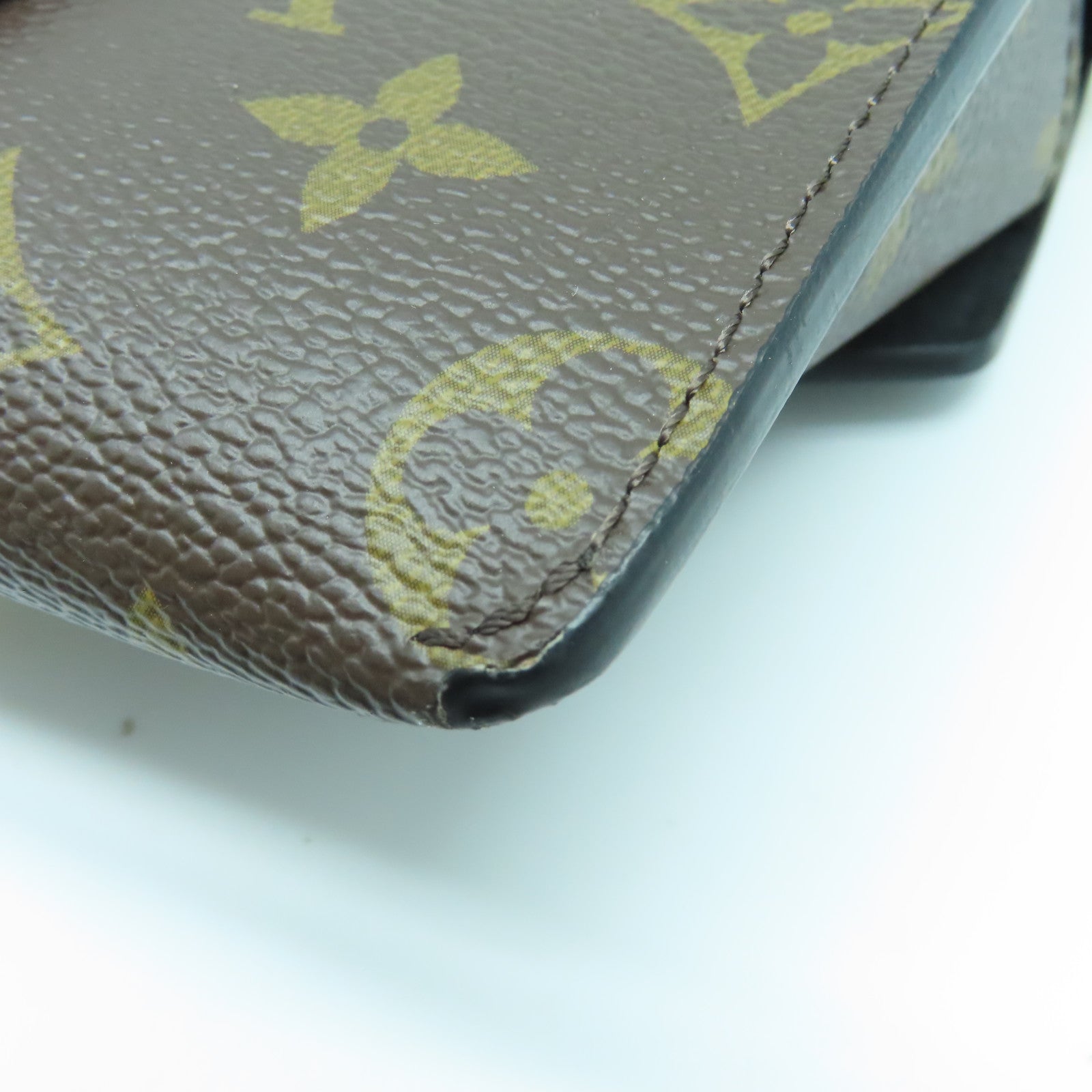 LOUIS VUITTON Monogram Padlock on Strap金扣肩背袋棕色/黑色