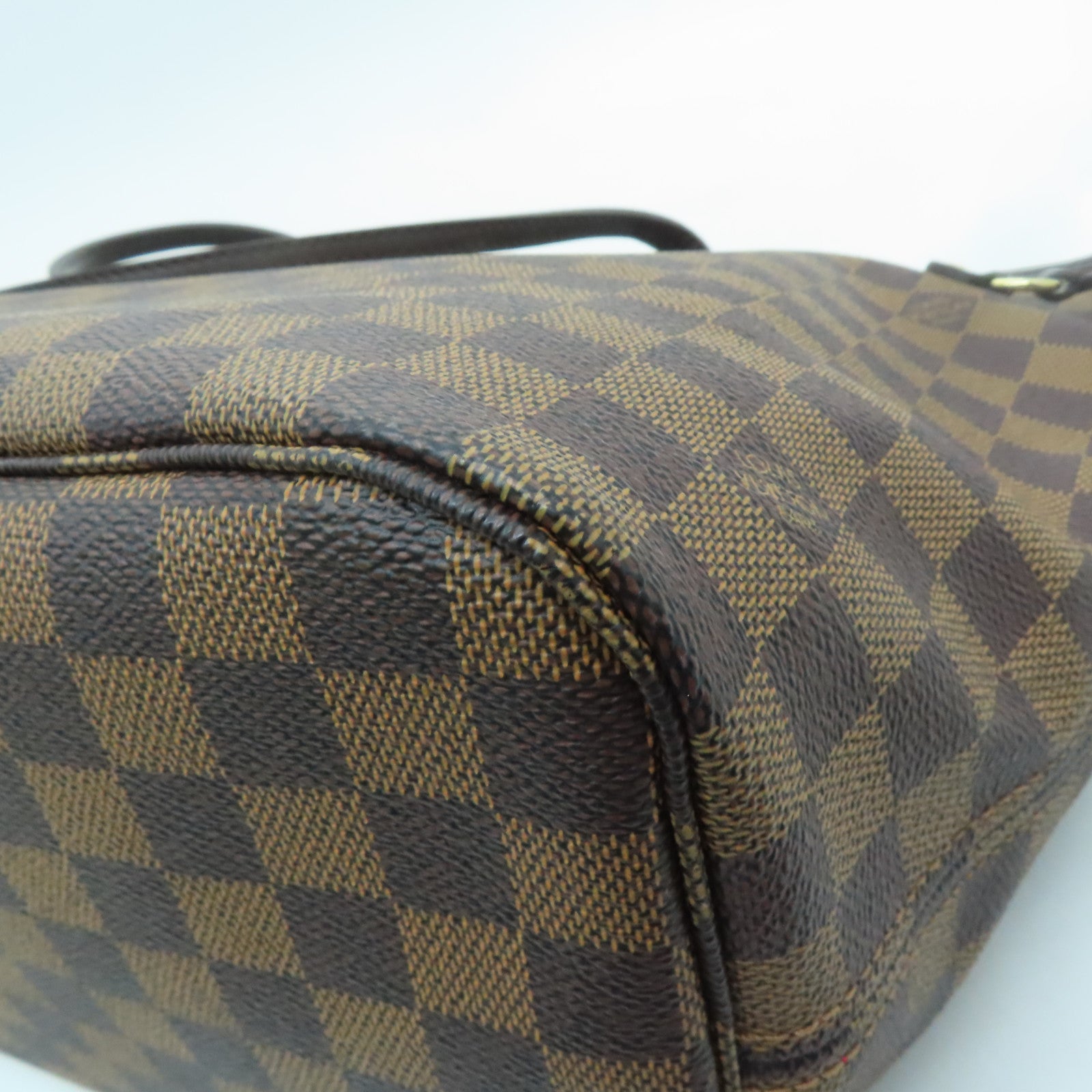 LOUIS VUITTON Damier Neverfull MM gold buckle handle bag brown