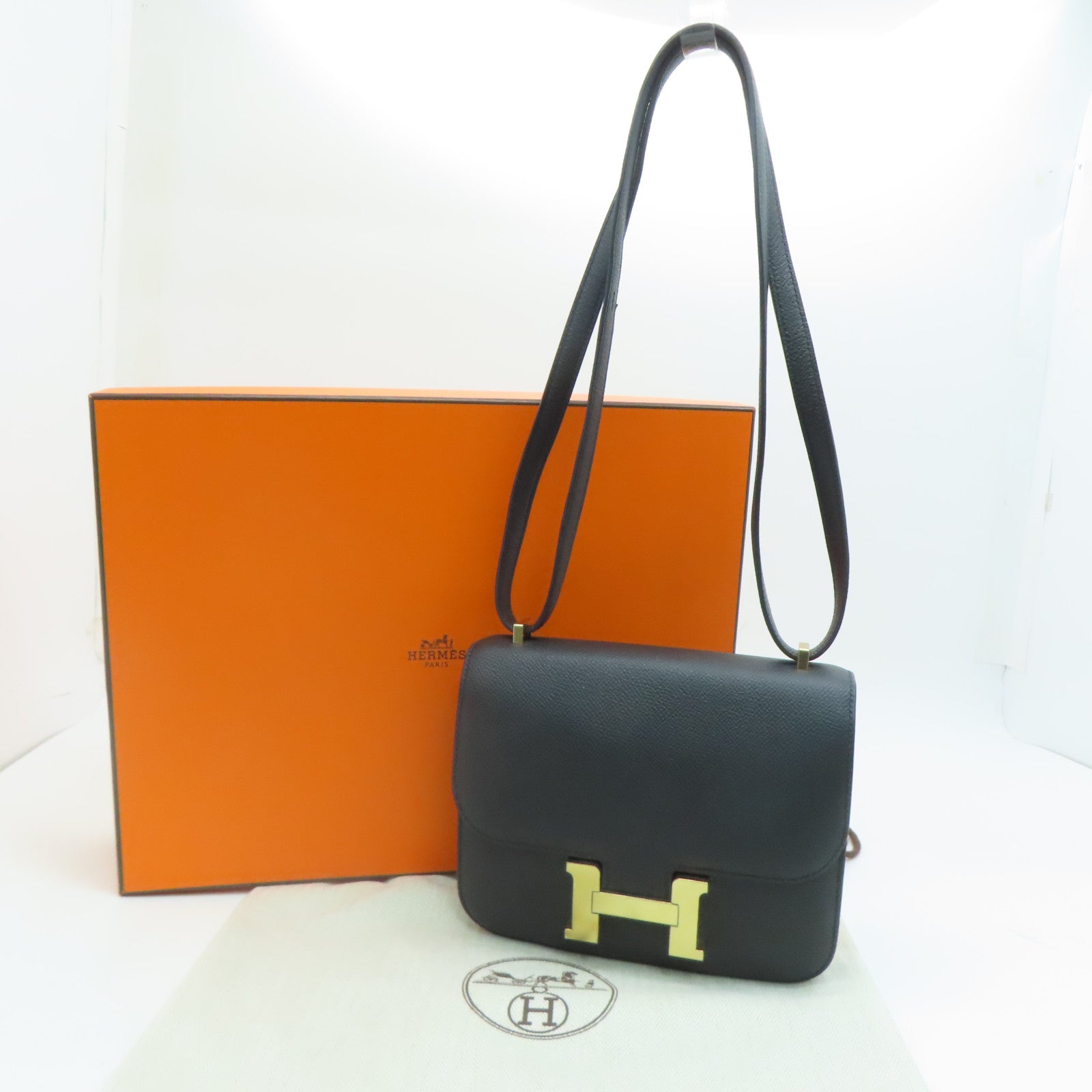 HERMES Epsom皮革Constance Mini金扣肩背袋Noir/黑色