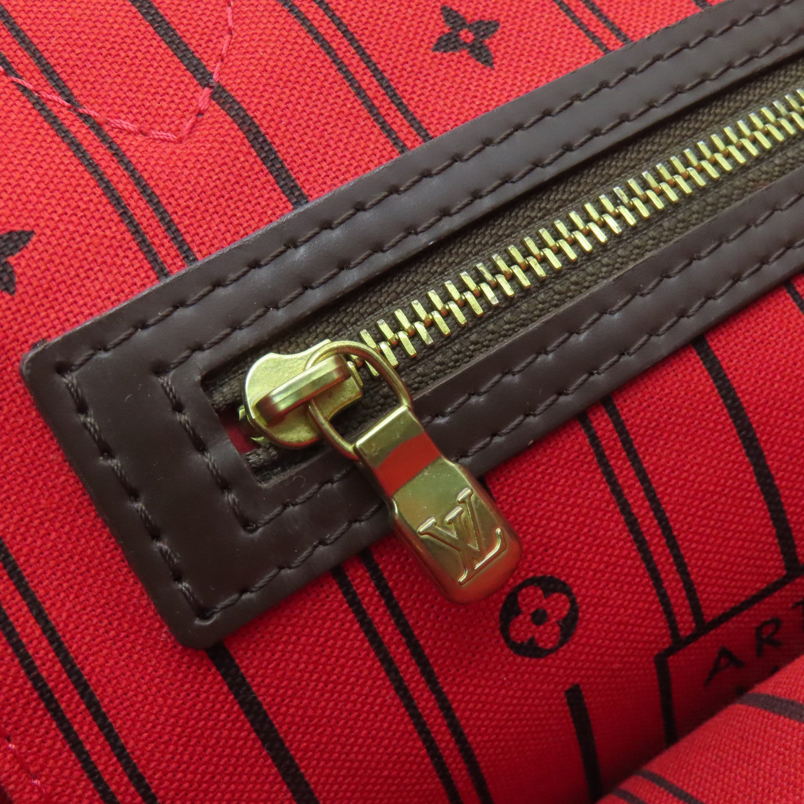 LOUIS VUITTON Damier Neverfull MM gold buckle handle bag brown