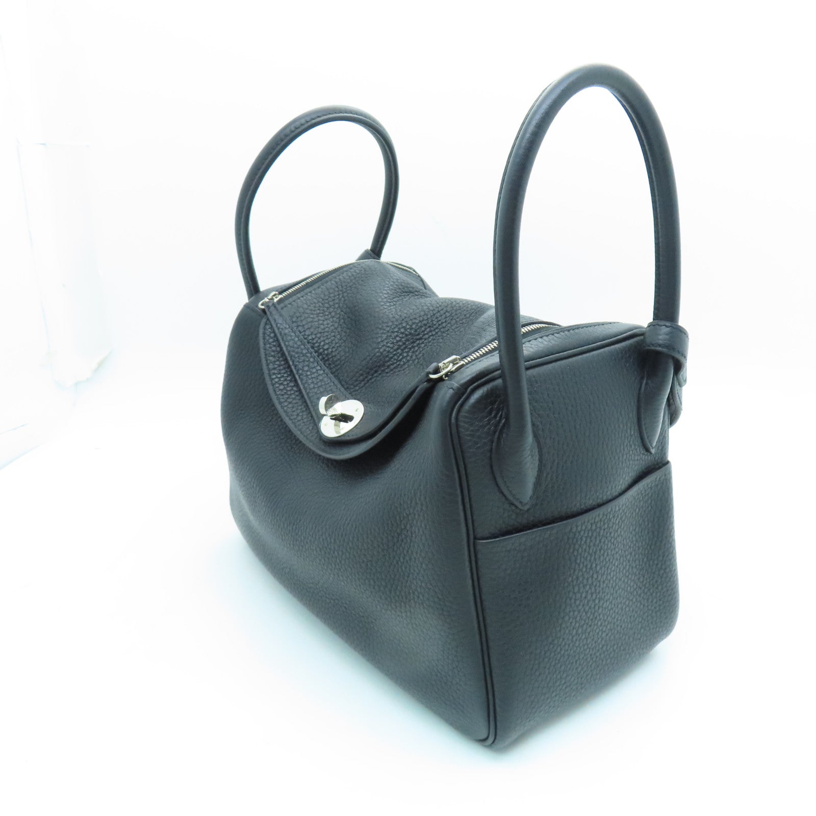 HERMES Taurillon Clemence Leather Lindy 26 Silver Buckle Handle Shoulder Bag Black