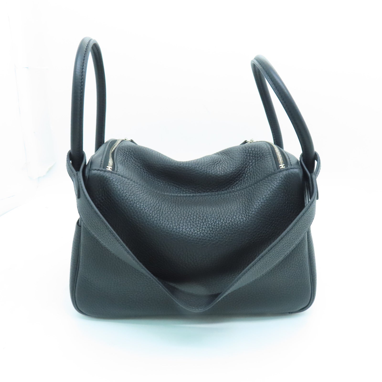 HERMES Taurillon Clemence Leather Lindy 26 Silver Buckle Handle Shoulder Bag Black