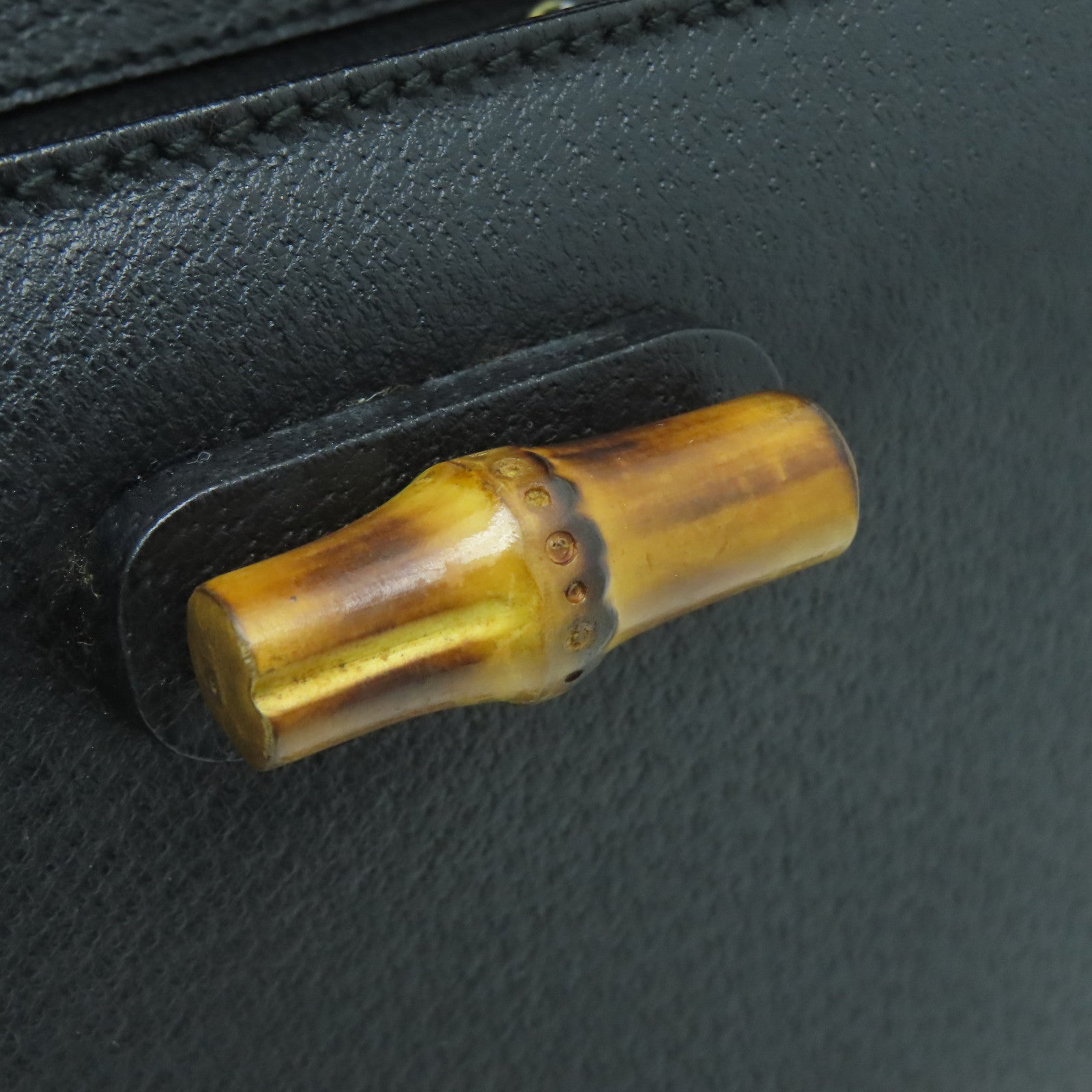GUCCI 牛皮皮革Vintage Bamboo Bag金扣手挽肩背兩用袋黑色