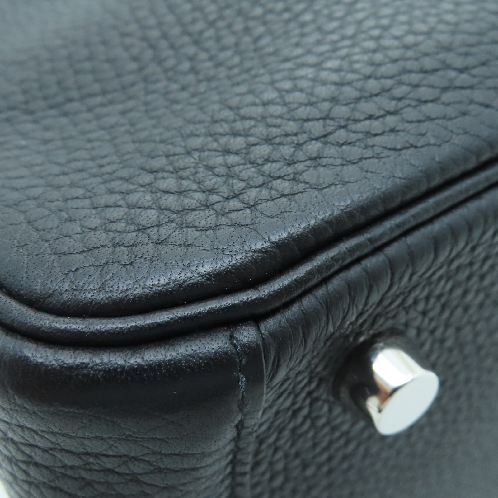 HERMES Taurillon Clemence Leather Lindy 26 Silver Buckle Handle Shoulder Bag Black