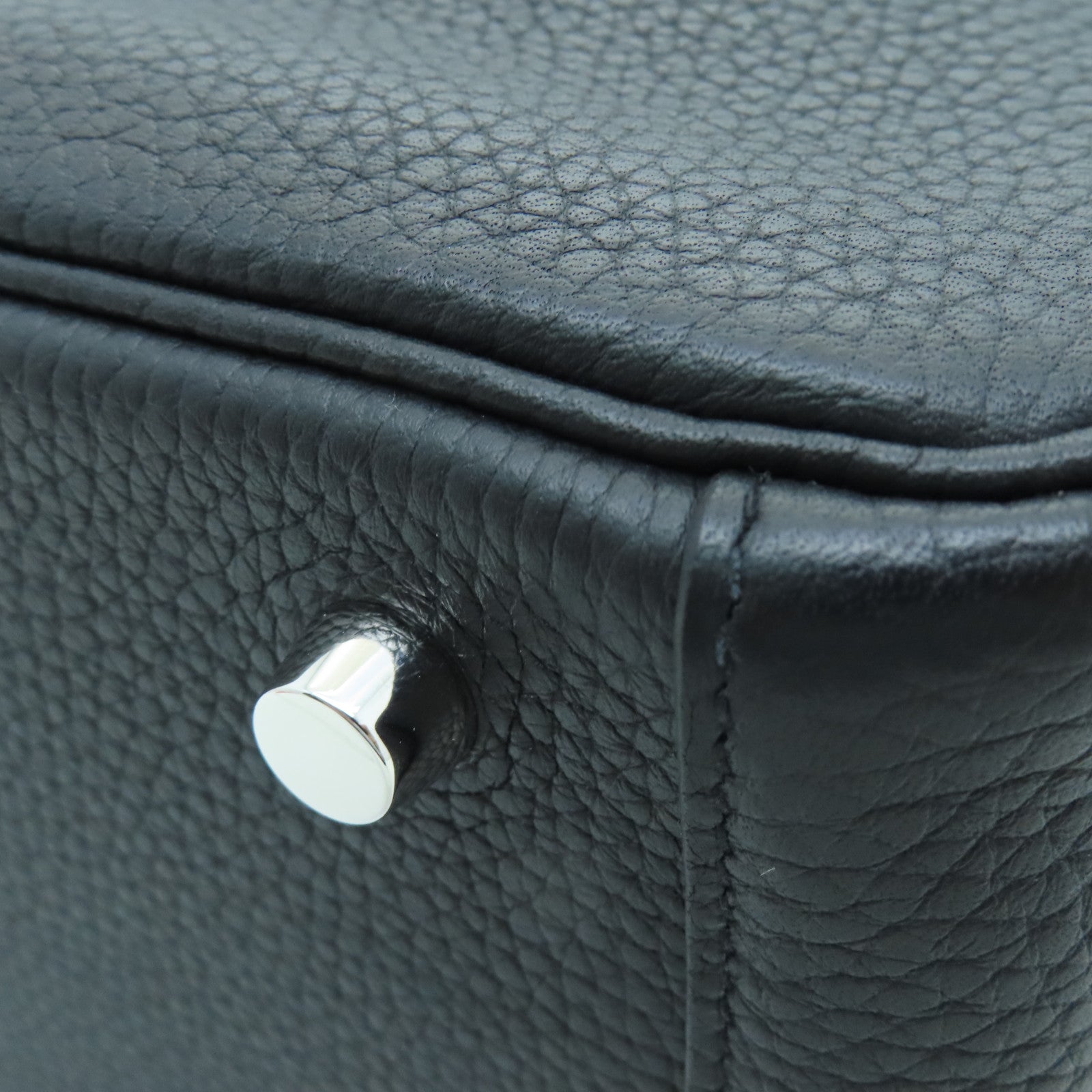 HERMES Taurillon Clemence Leather Lindy 26 Silver Buckle Handle Shoulder Bag Black