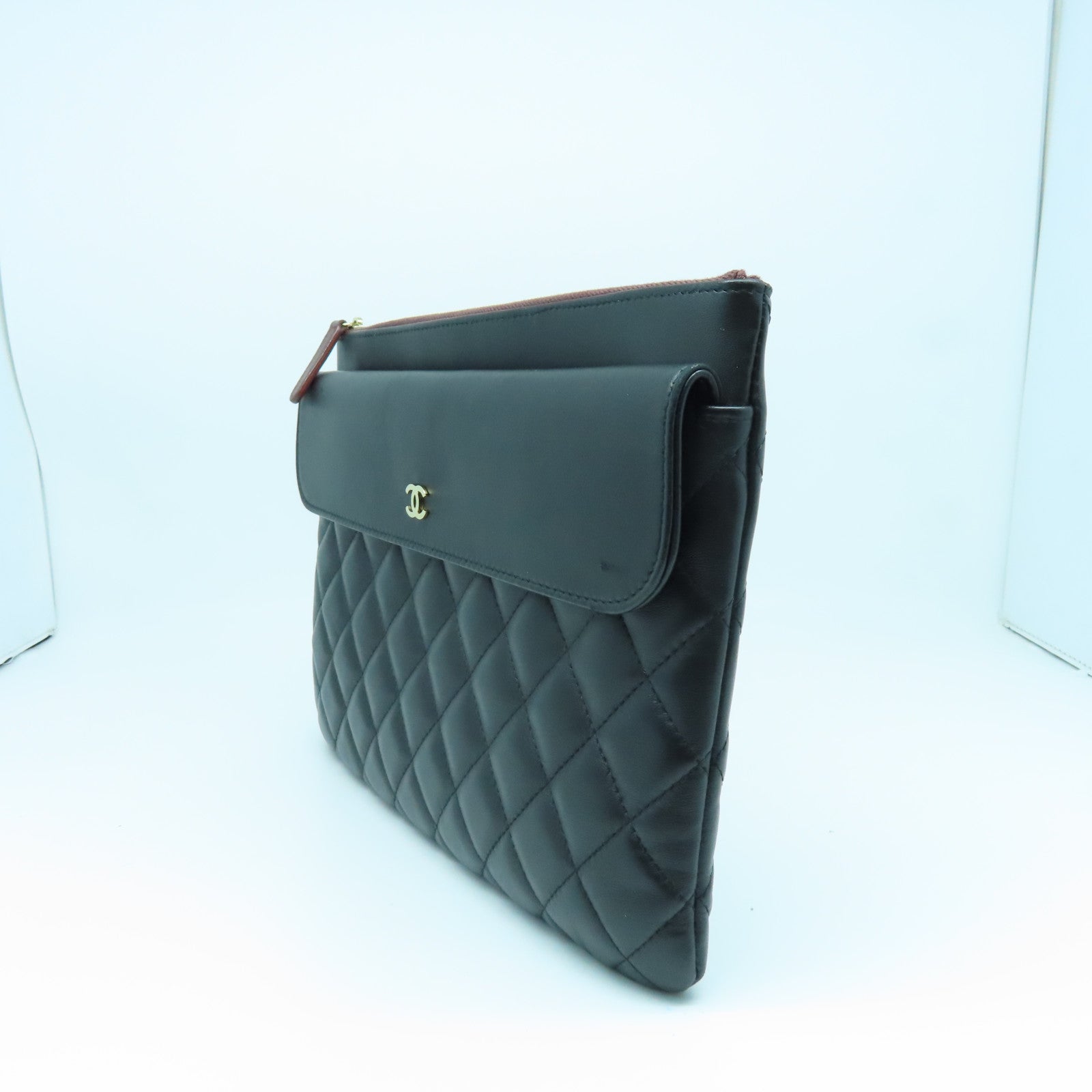 CHANEL 菱格羊皮皮革Clutch金扣手拿包黑色