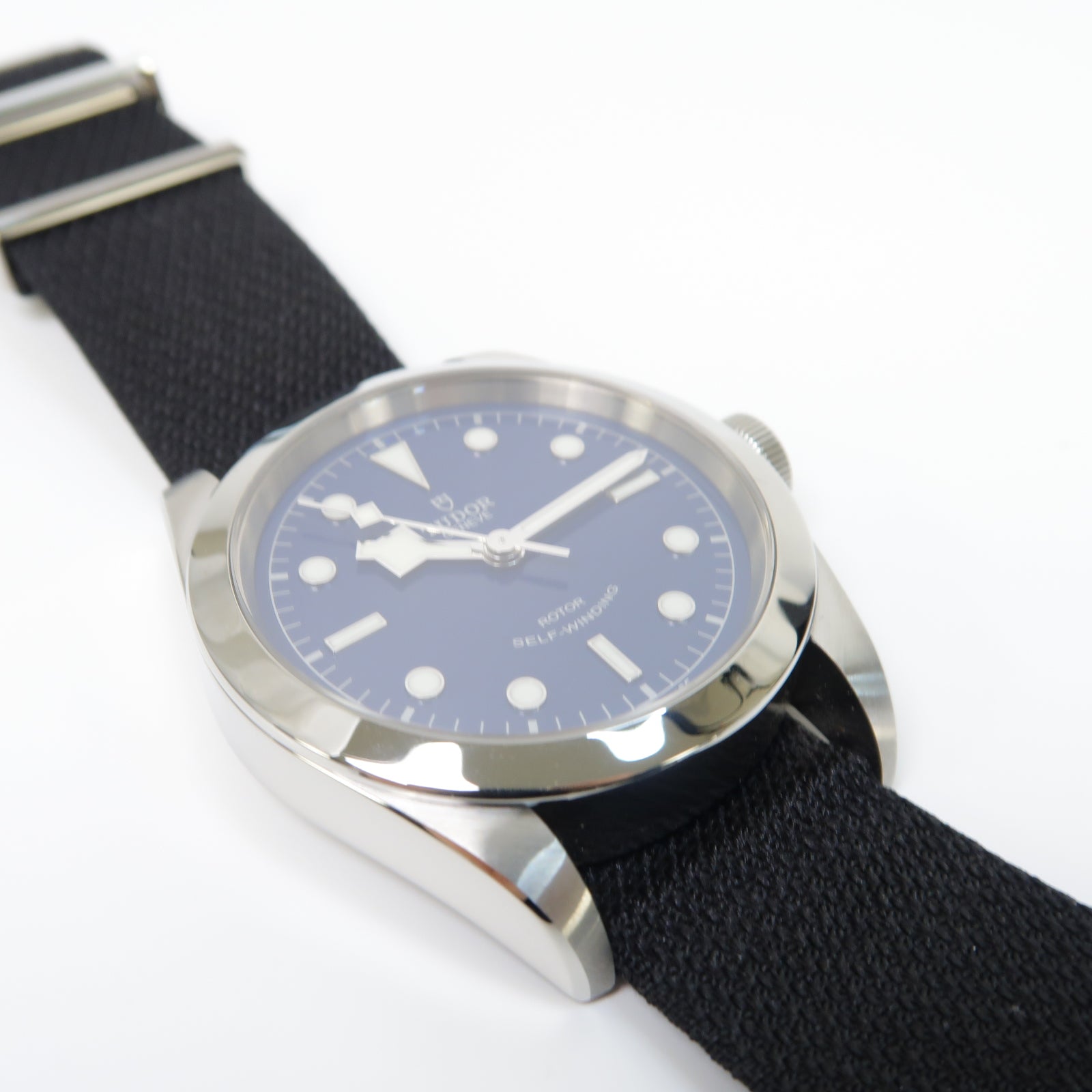 TUDOR Black Bay 40MM不鏽鋼/帆布手錶自動機芯藍色