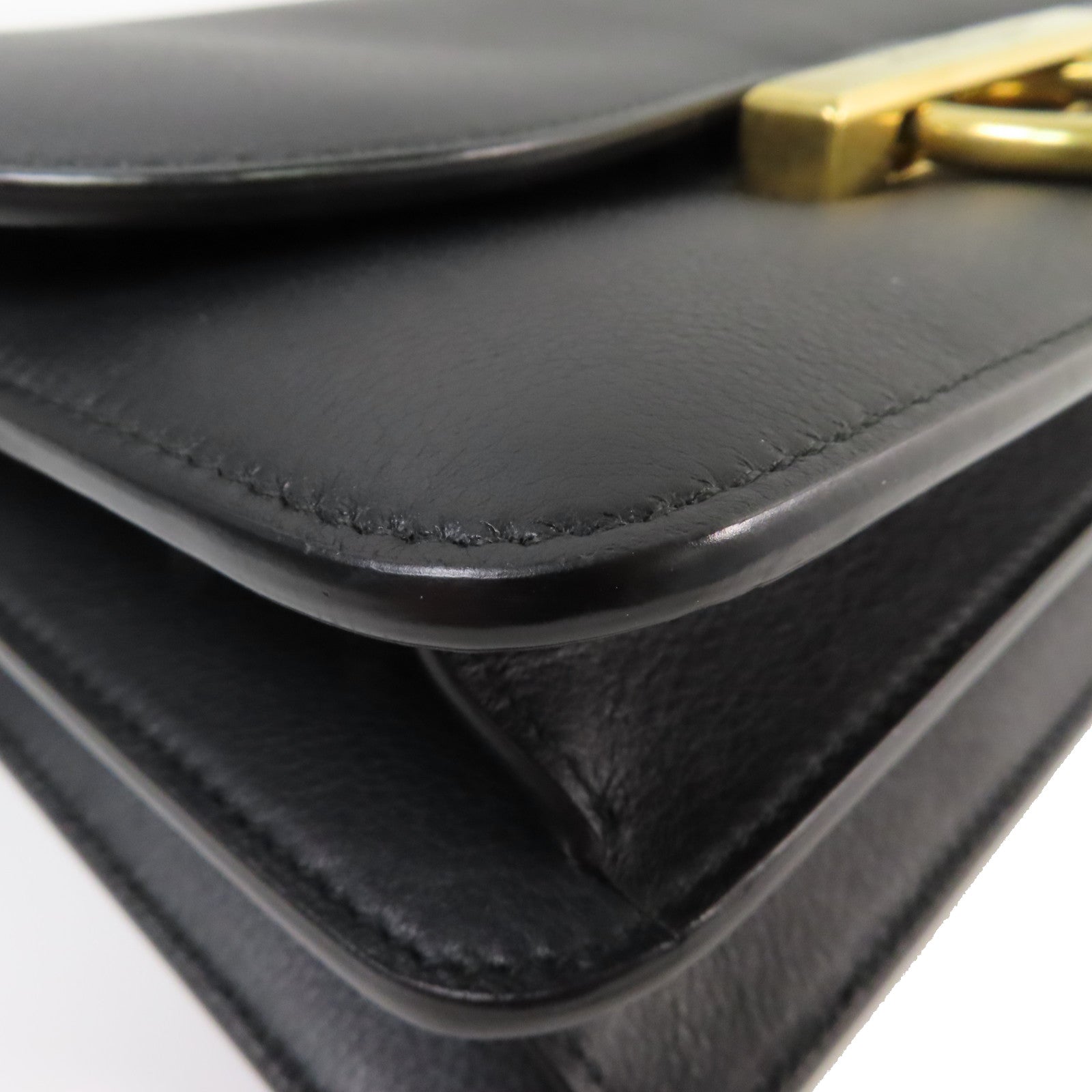 Salvatore Ferragamo 牛皮皮革Shoulder Bag金扣肩背袋黑色