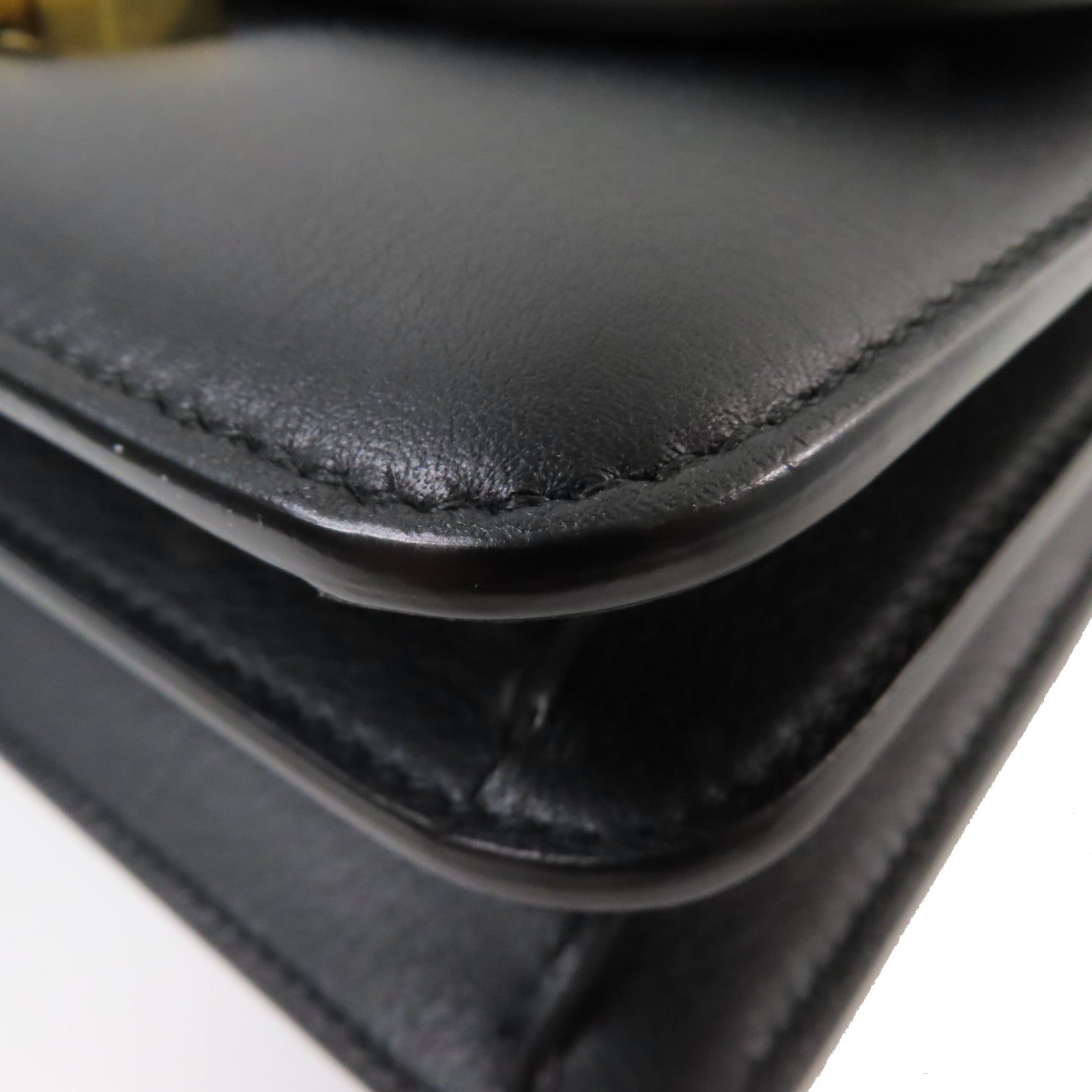 Salvatore Ferragamo 牛皮皮革Shoulder Bag金扣肩背袋黑色