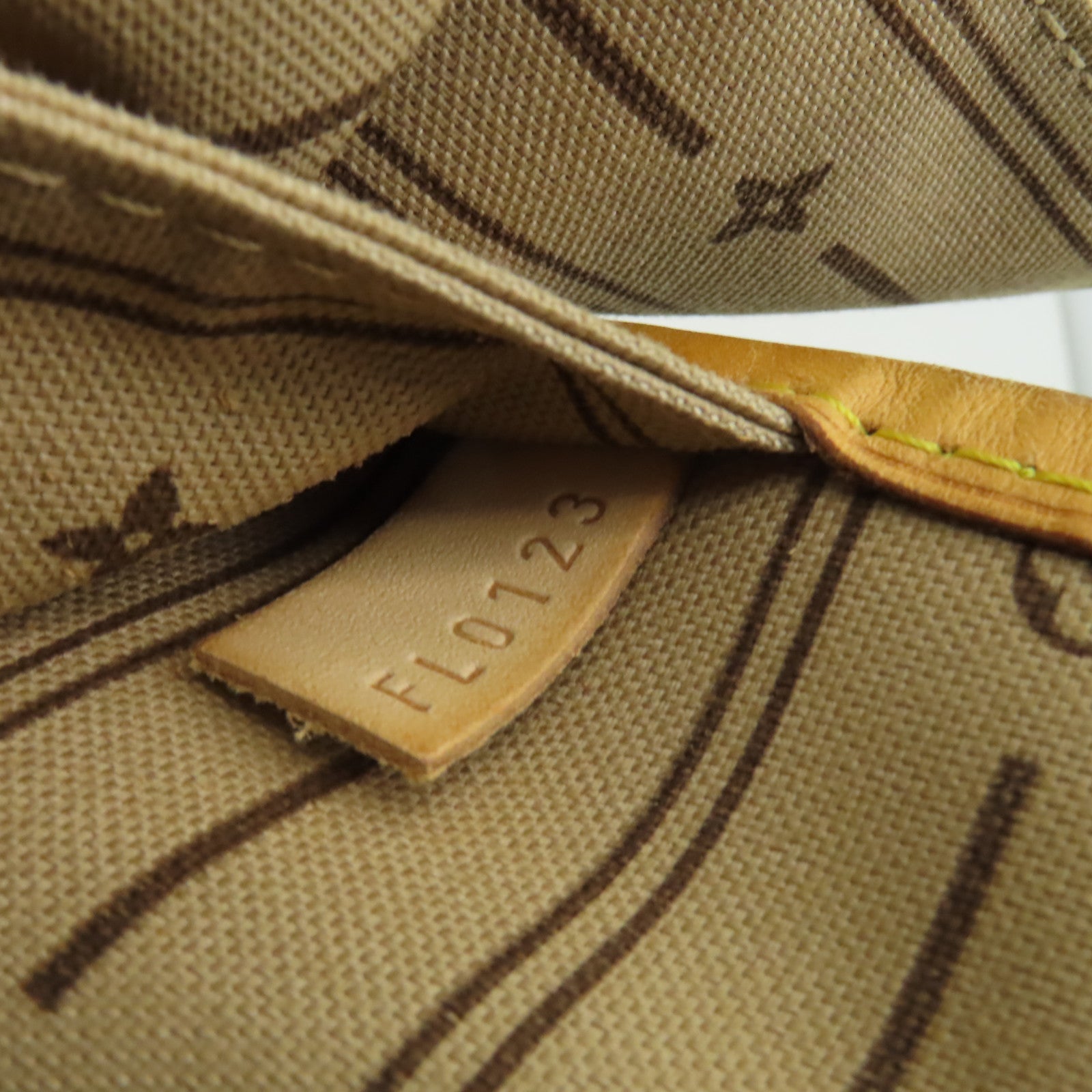 LOUIS VUITTON Monogram Neverfull MM金扣手挽袋啡色