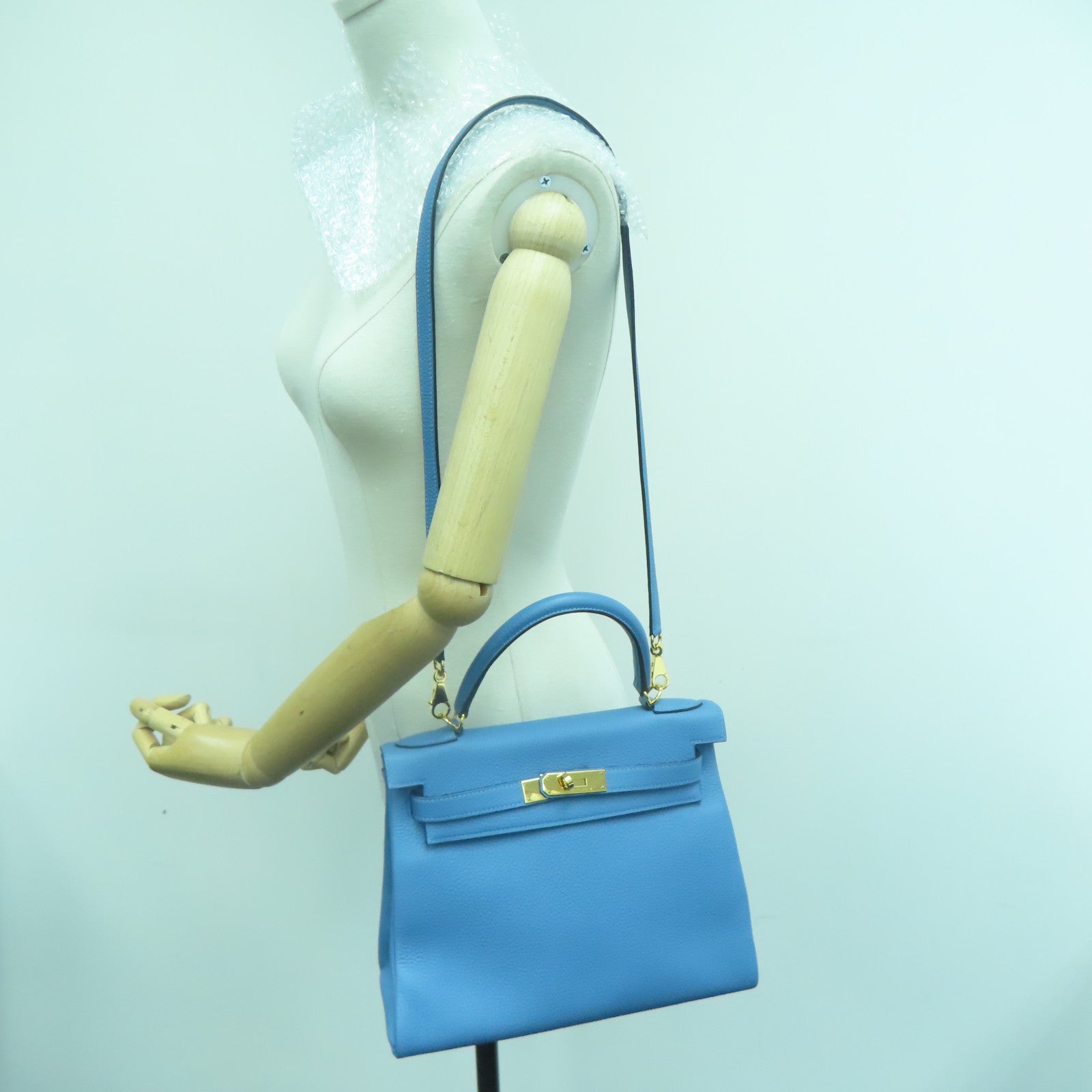 HERMES Togo皮革Kelly 28金扣手挽肩背两用袋蓝色/Blue agate
