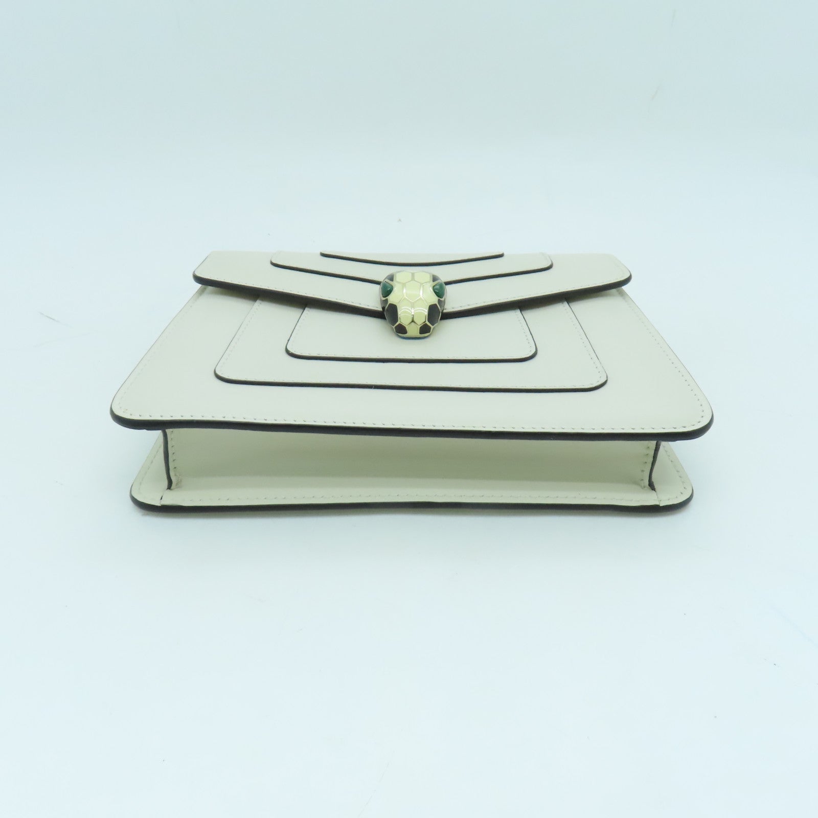 BVLGARI 牛皮皮革金扣Chain Shoulder Bag鏈帶肩背袋白色