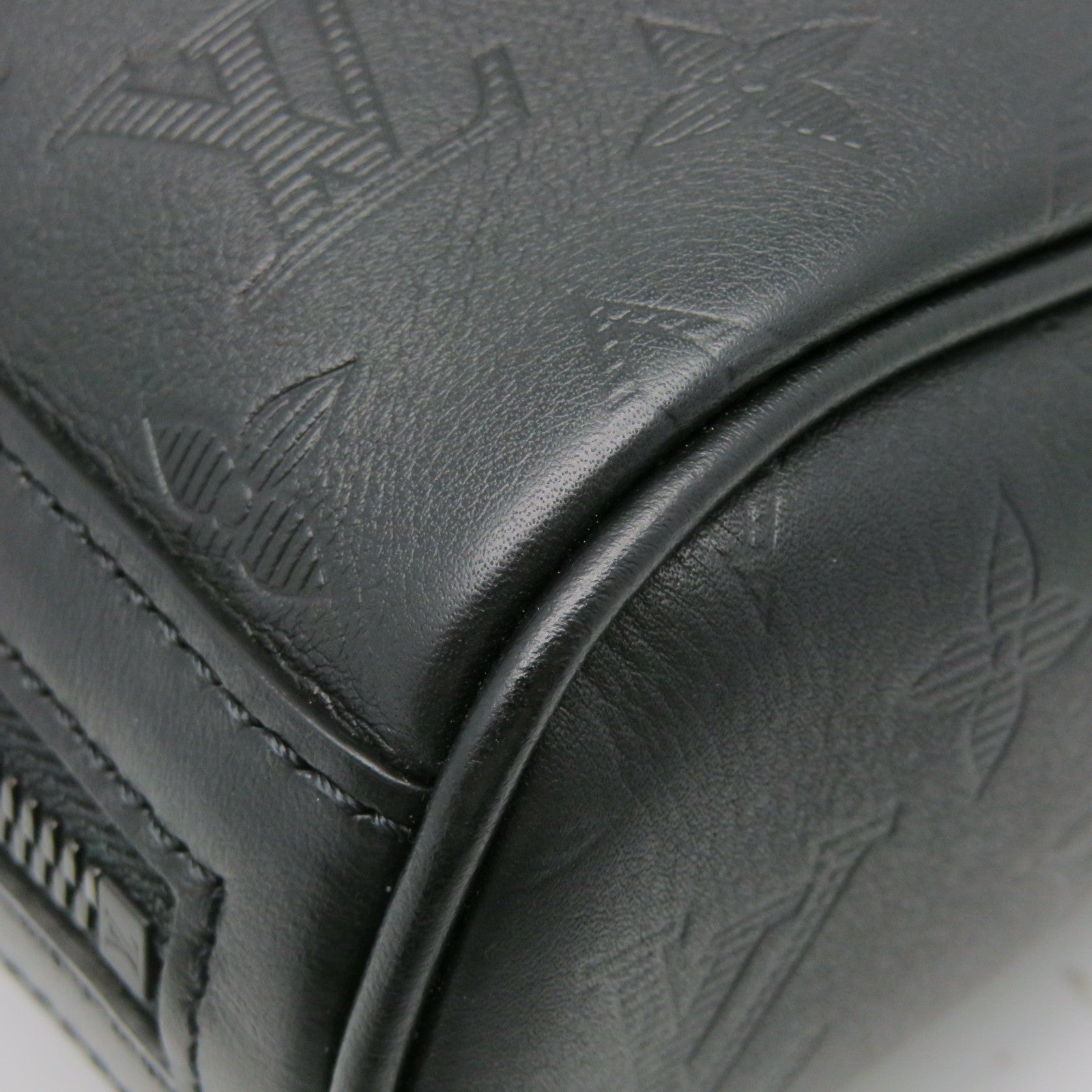 LOUIS VUITTON 【激減優惠】Monogram Mini Chalk Sling肩背袋黑色