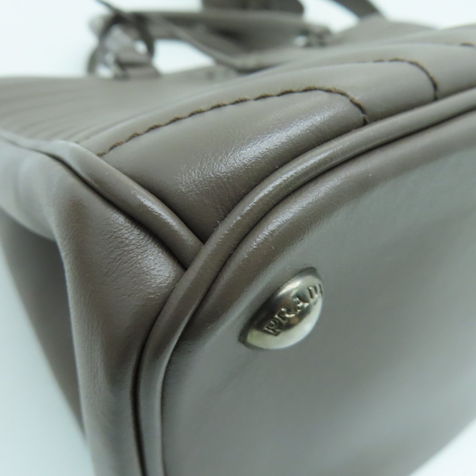 PRADA 牛皮皮革2 Way Shoulder手挽肩背兩用袋銀扣啡色