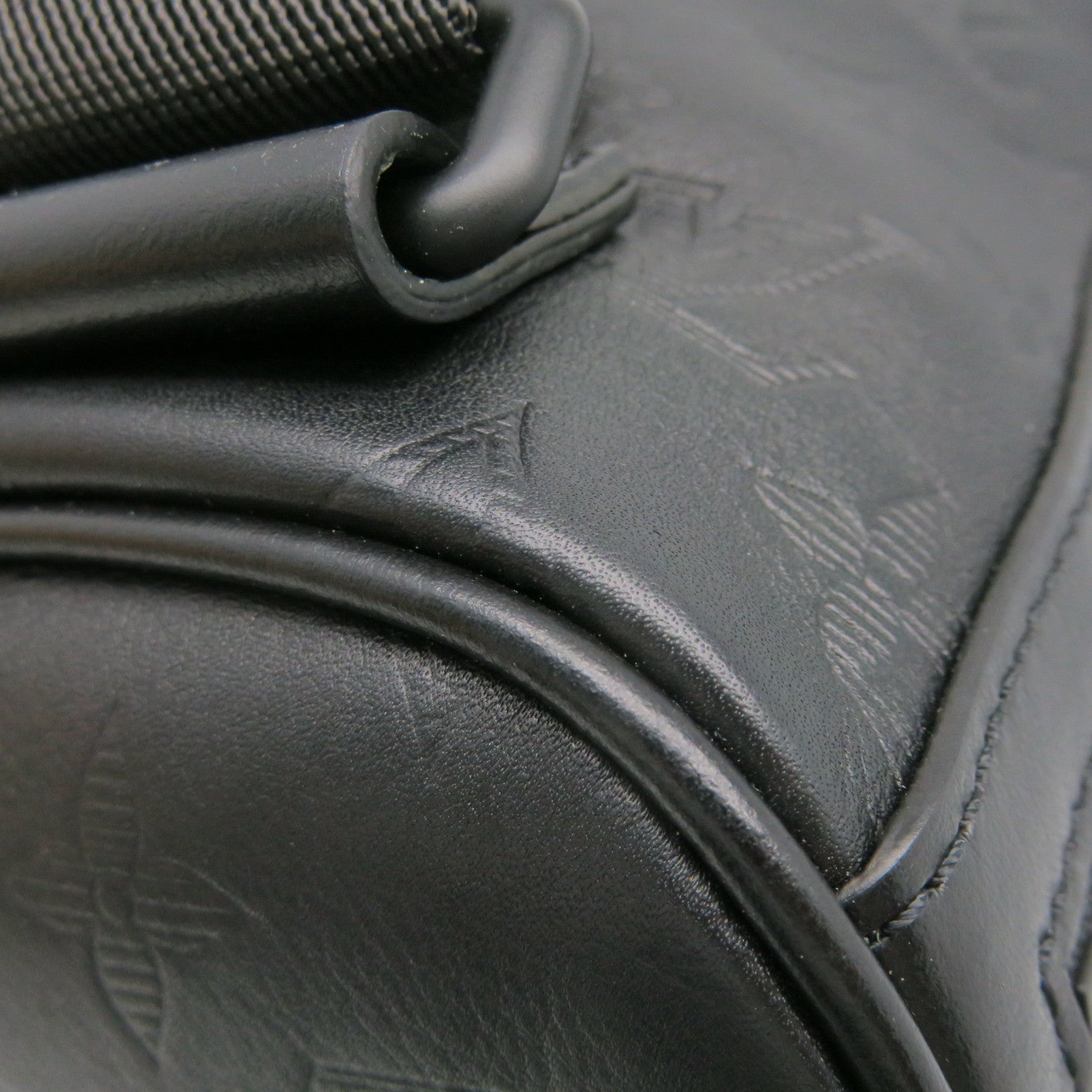 LOUIS VUITTON 【激減優惠】Monogram Mini Chalk Sling肩背袋黑色