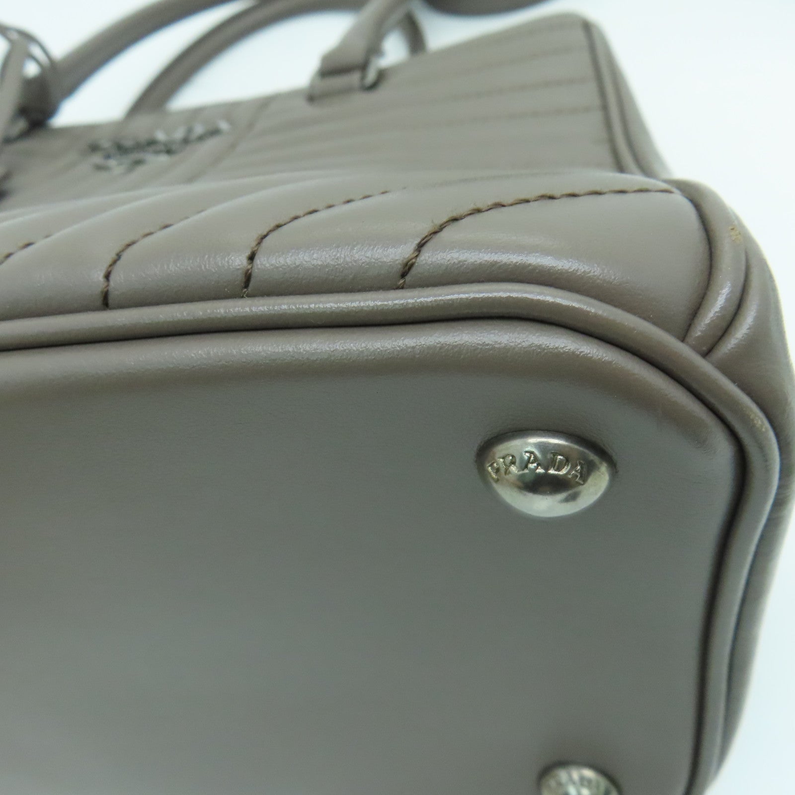 PRADA 牛皮皮革2 Way Shoulder手挽肩背兩用袋銀扣啡色