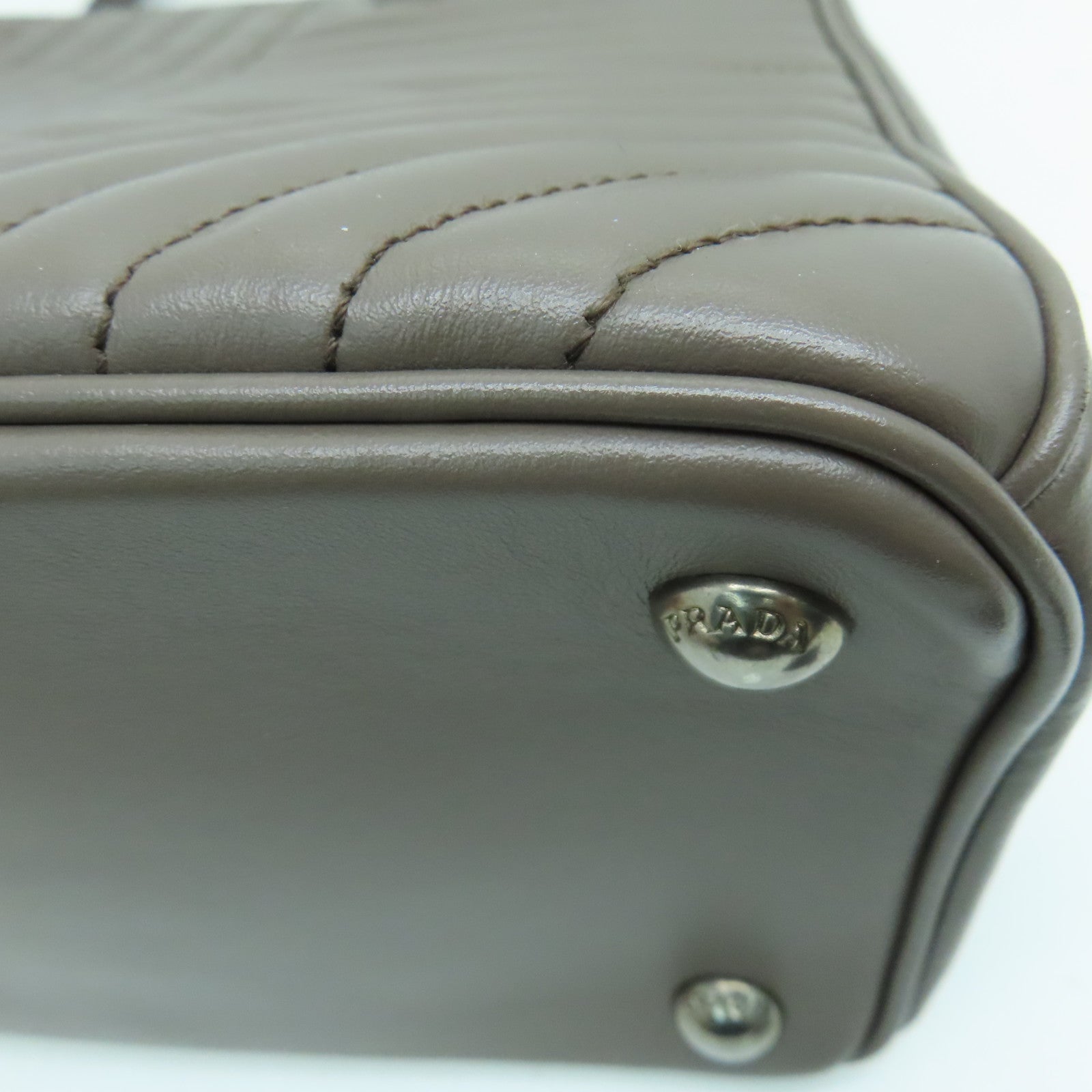 PRADA 牛皮皮革2 Way Shoulder手挽肩背兩用袋銀扣啡色