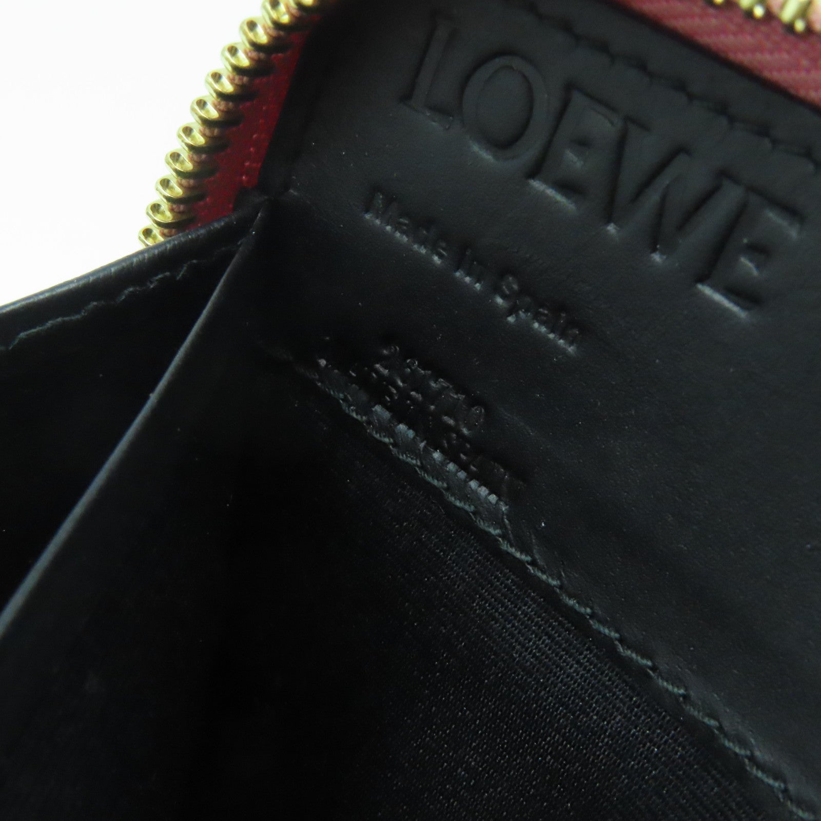 LOEWE 牛皮皮革Zipped Long Wallet金扣长钱包粉红色