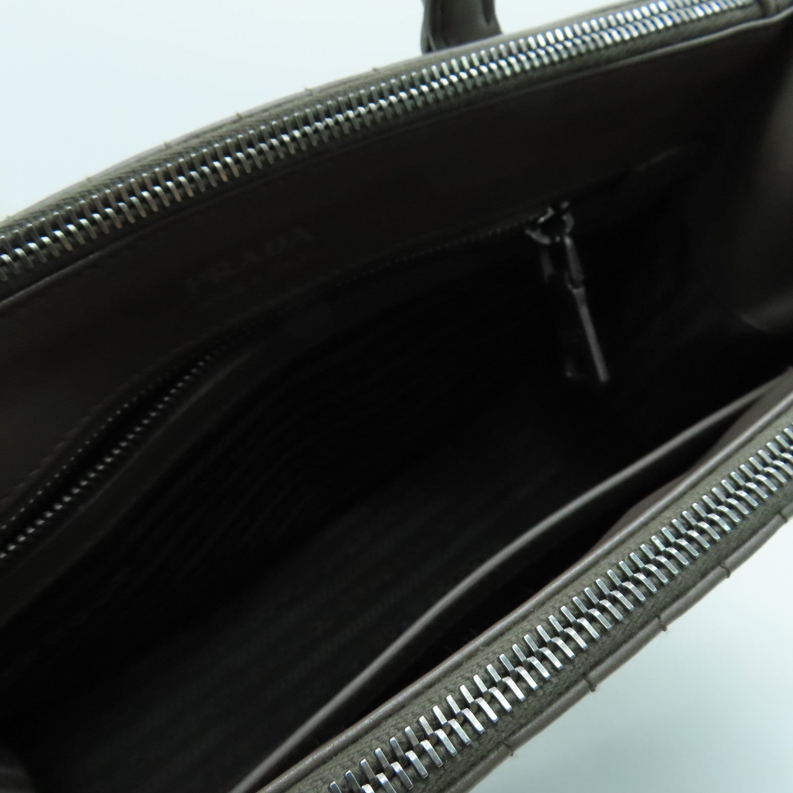 PRADA 牛皮皮革2 Way Shoulder手挽肩背兩用袋銀扣啡色