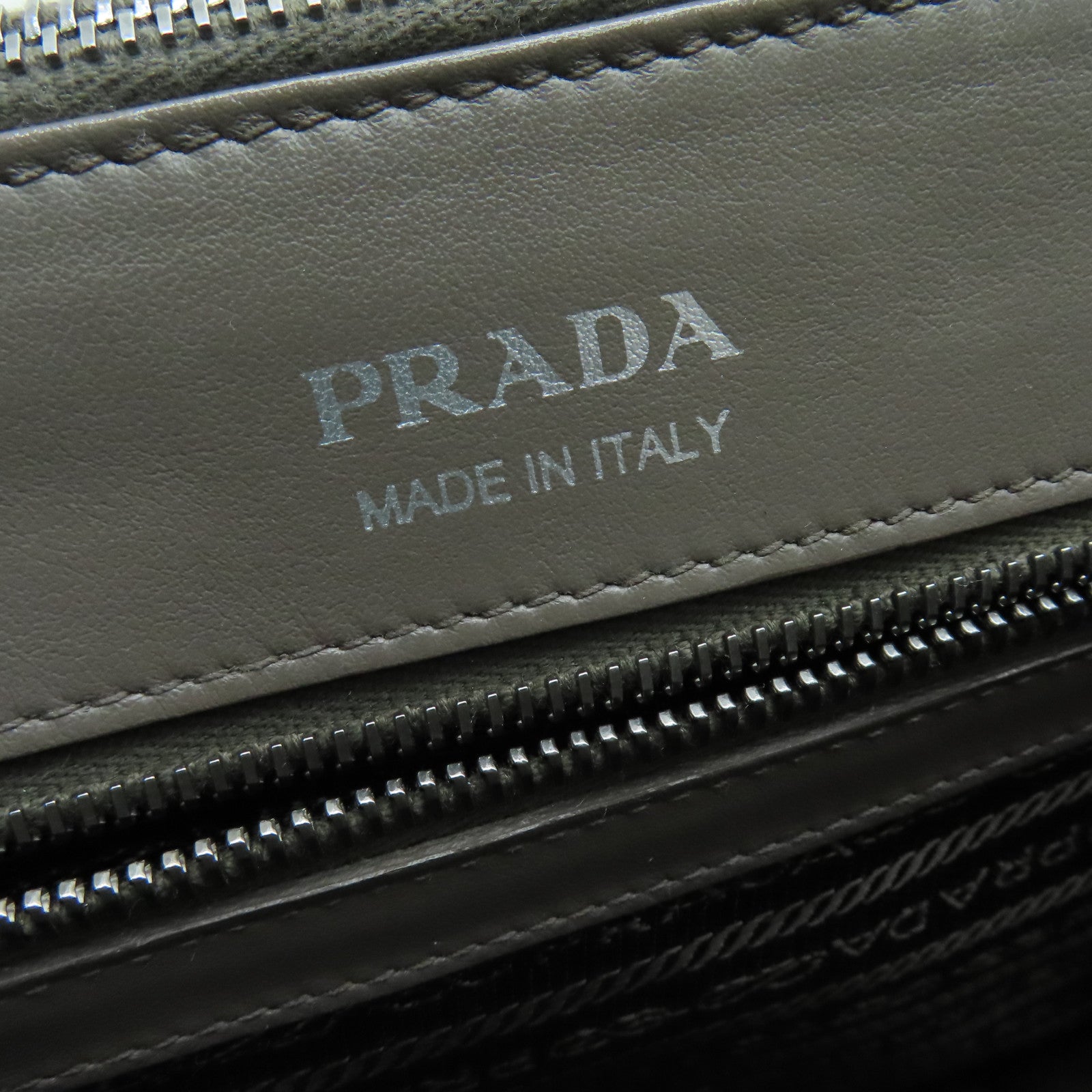 PRADA 牛皮皮革2 Way Shoulder手挽肩背兩用袋銀扣啡色