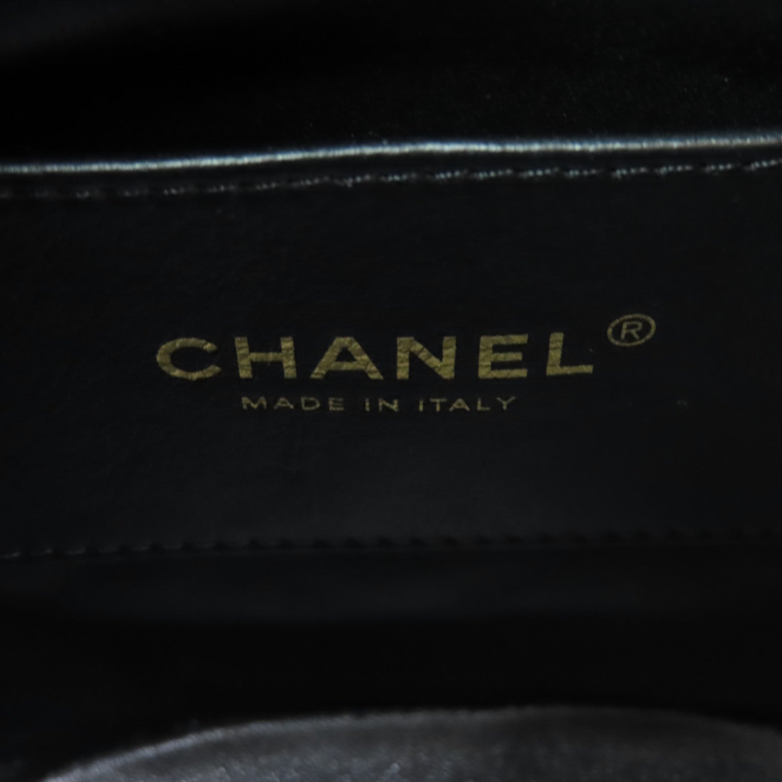 CHANEL 菱格牛皮皮革Chain Shoulder金扣手挽肩背兩用袋黑色
